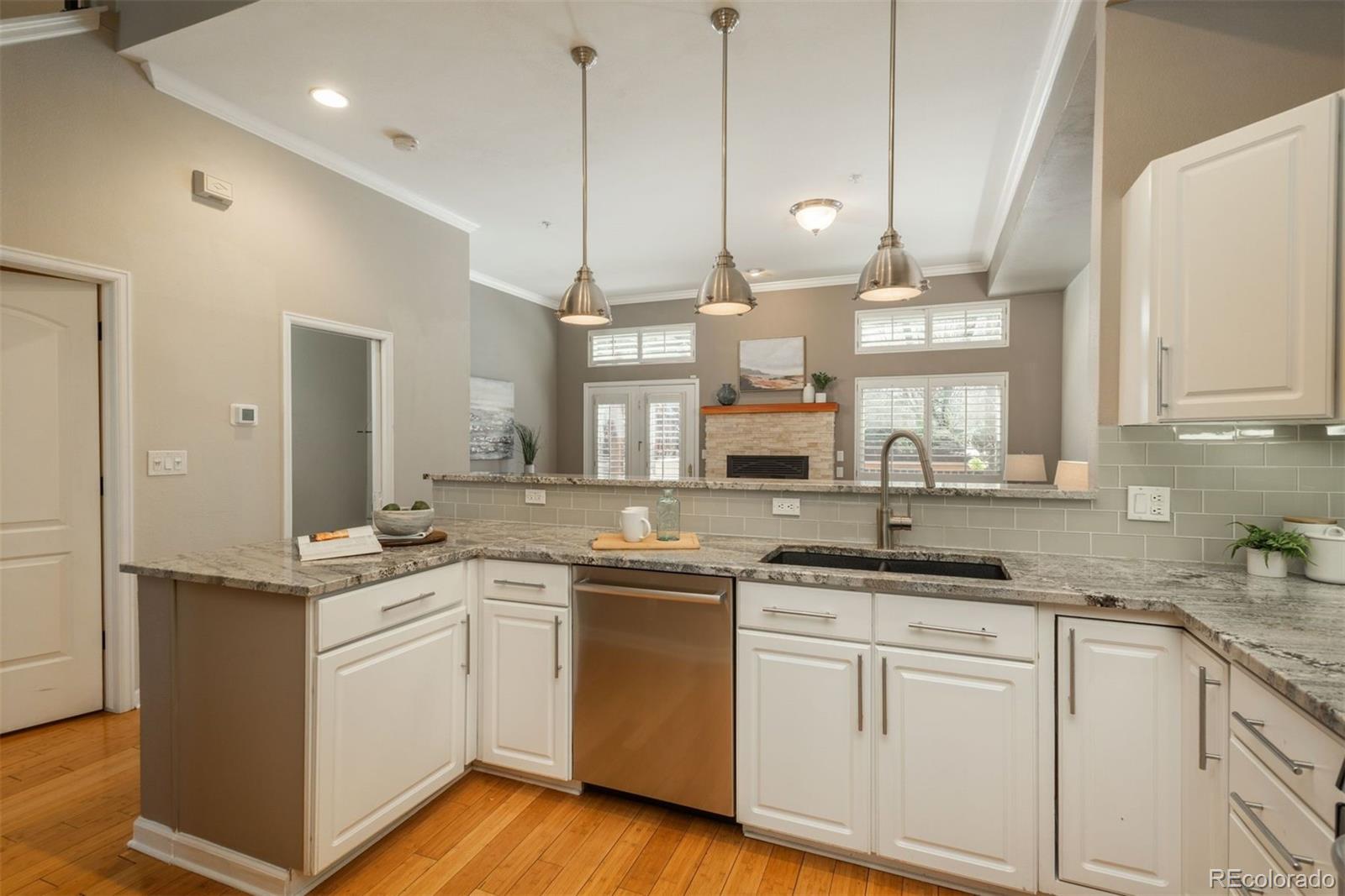 MLS Image #3 for 880 e 16th avenue,denver, Colorado