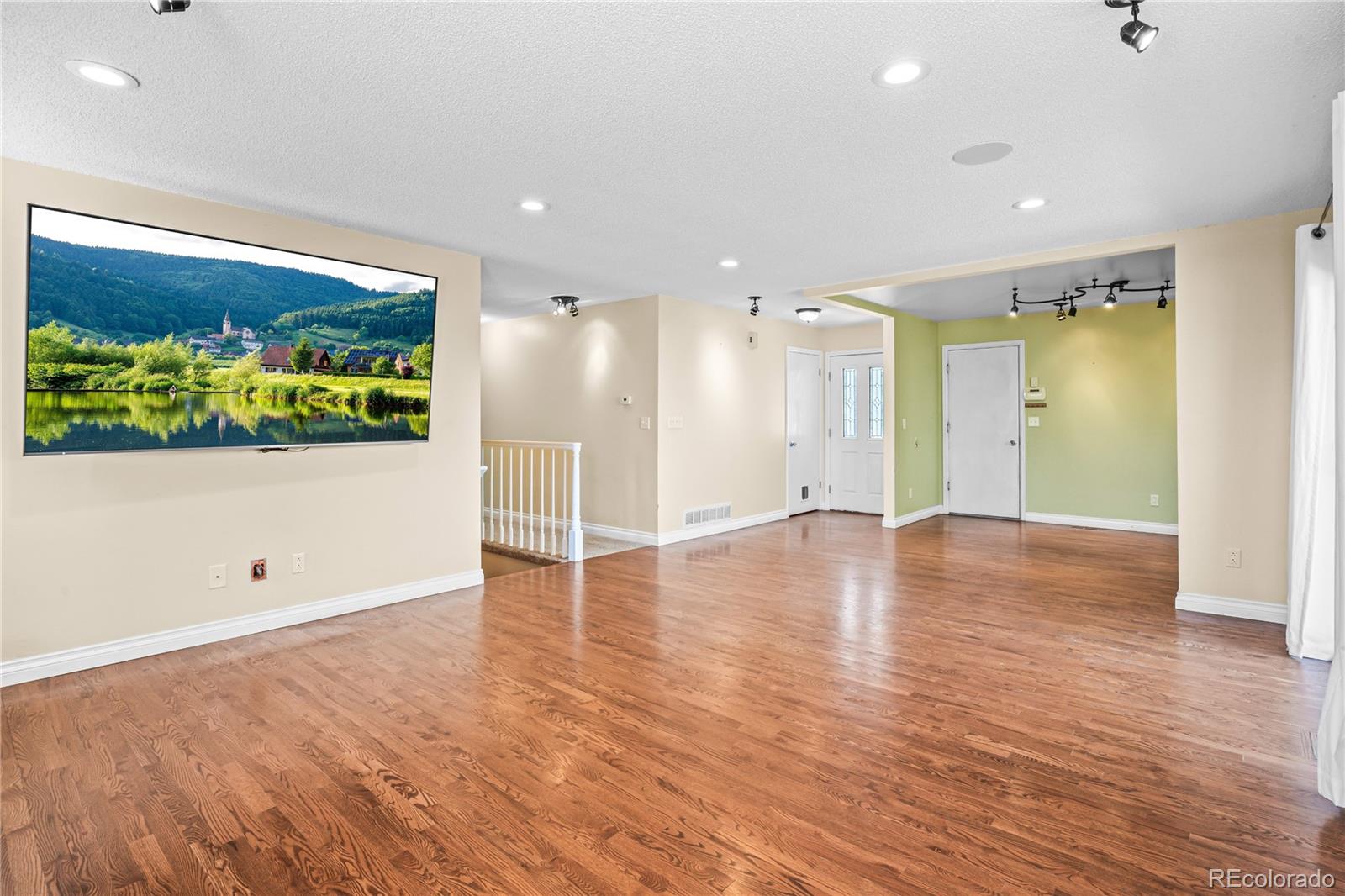 MLS Image #10 for 8900  iris court,broomfield, Colorado