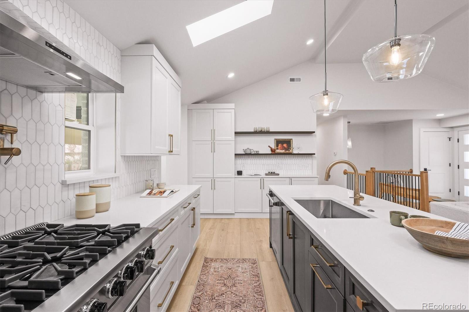 MLS Image #11 for 2950 s adams street,denver, Colorado