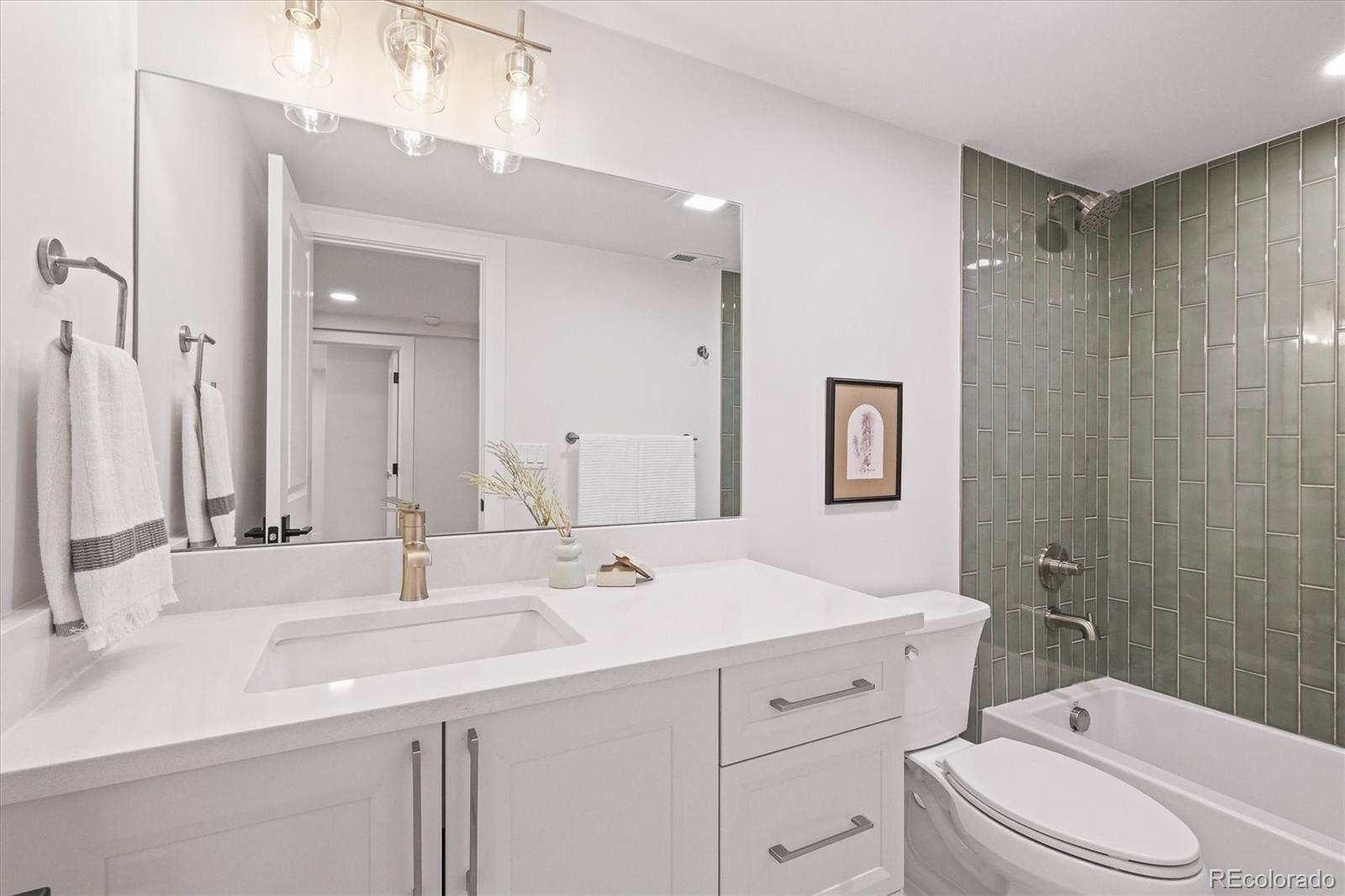 MLS Image #29 for 2950 s adams street,denver, Colorado