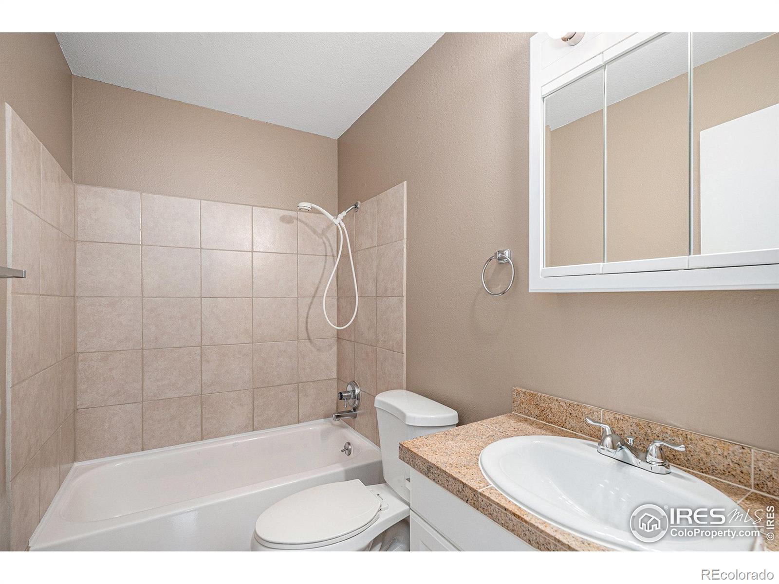 MLS Image #11 for 3354 s flower street,lakewood, Colorado