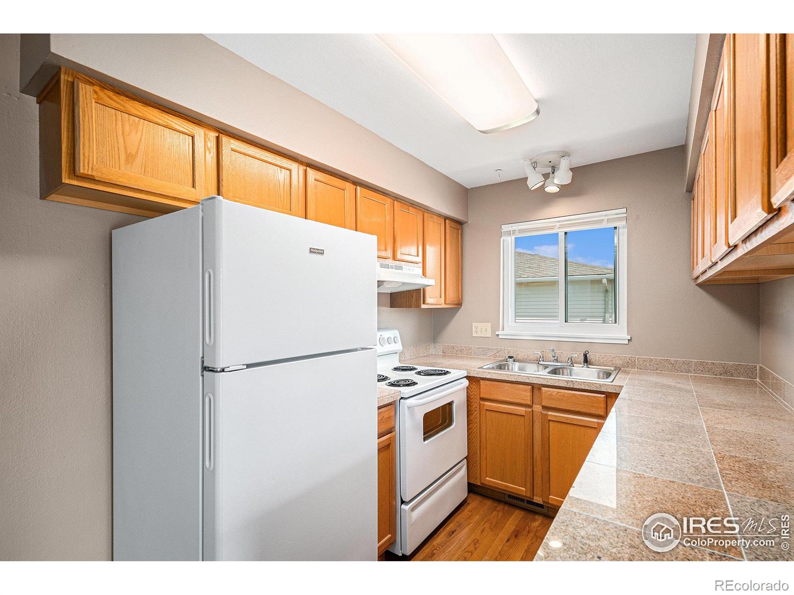 MLS Image #5 for 3354 s flower street,lakewood, Colorado