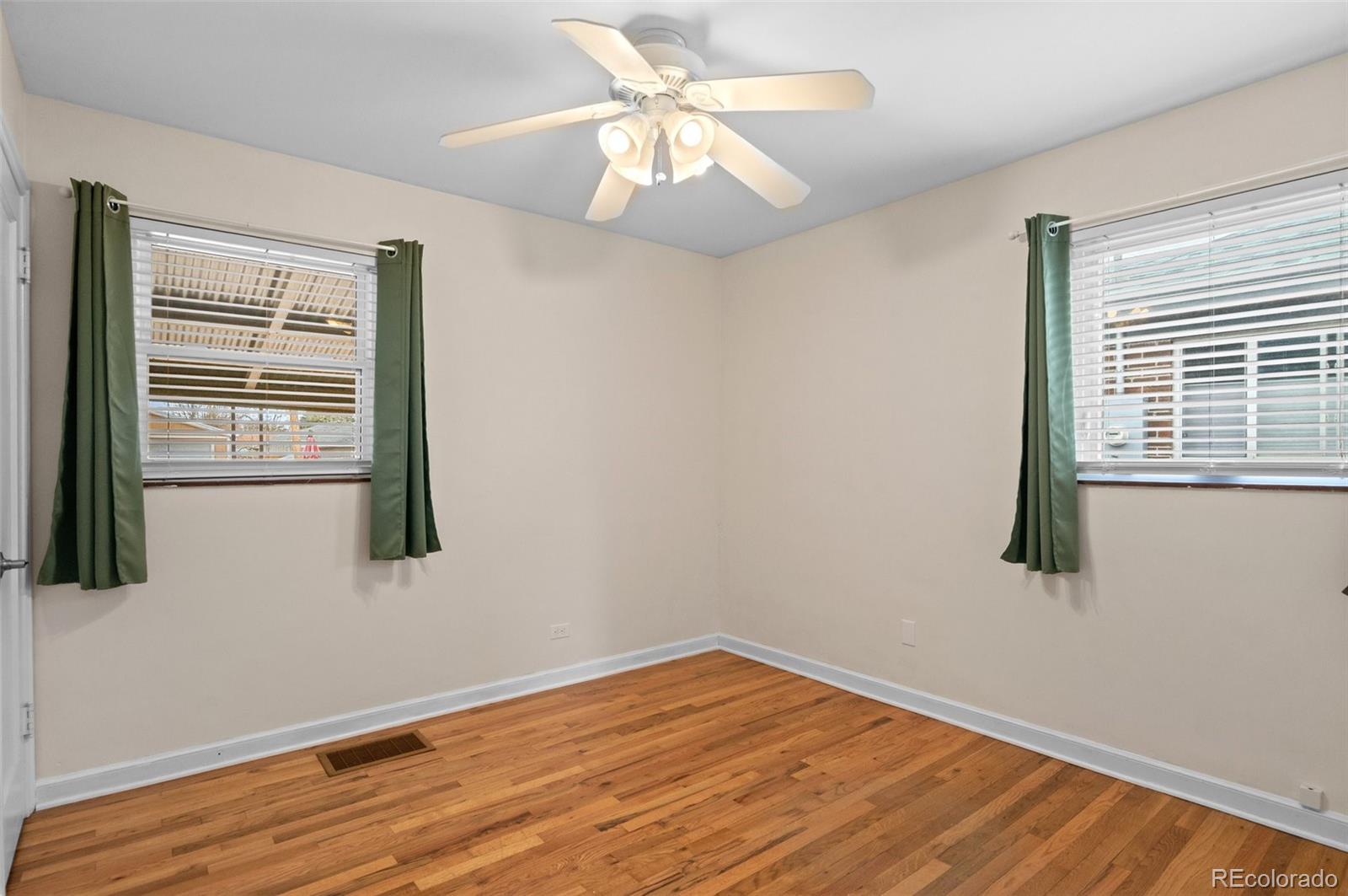 MLS Image #10 for 3075 n elm street,denver, Colorado