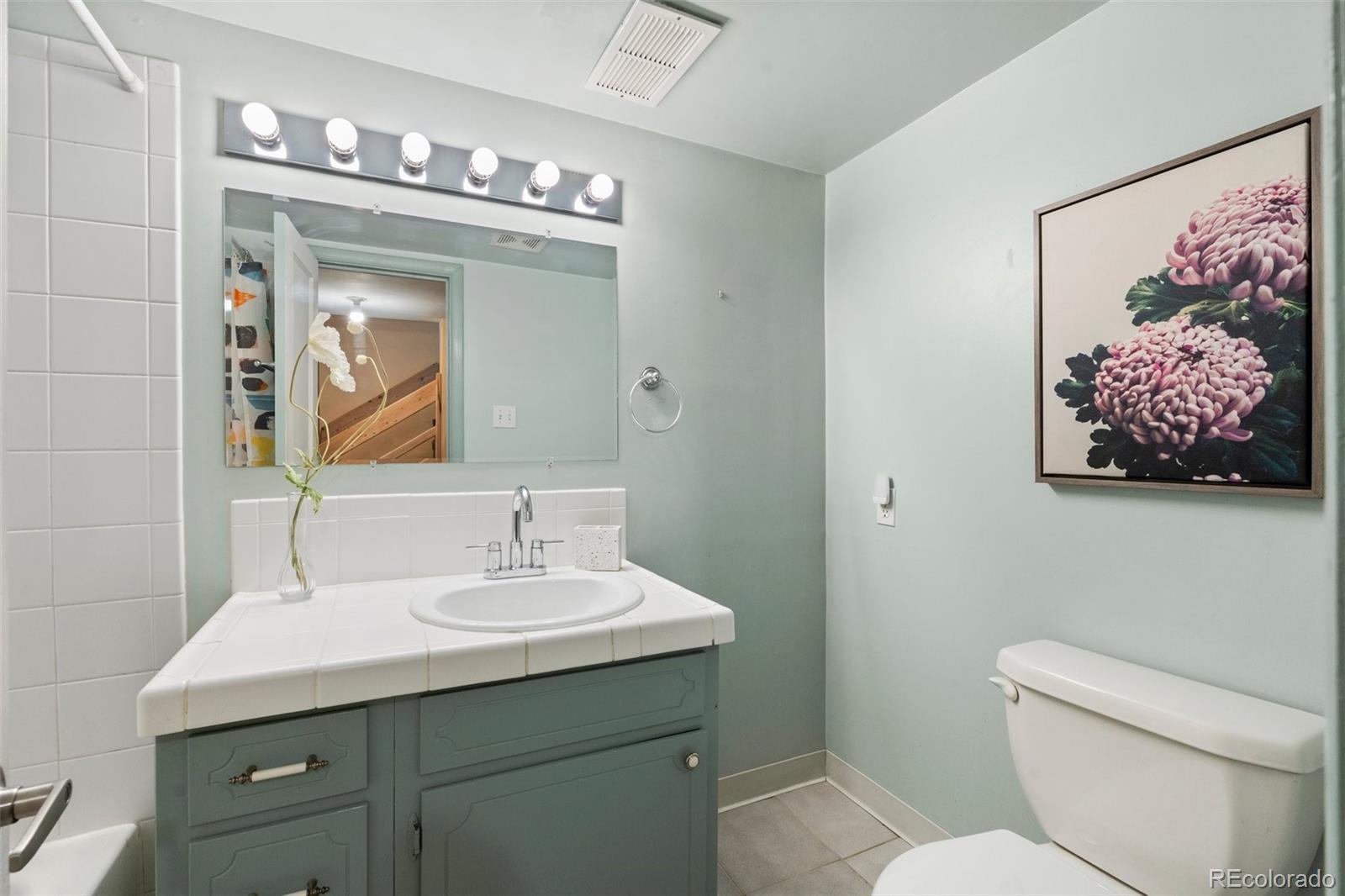 MLS Image #16 for 3075 n elm street,denver, Colorado