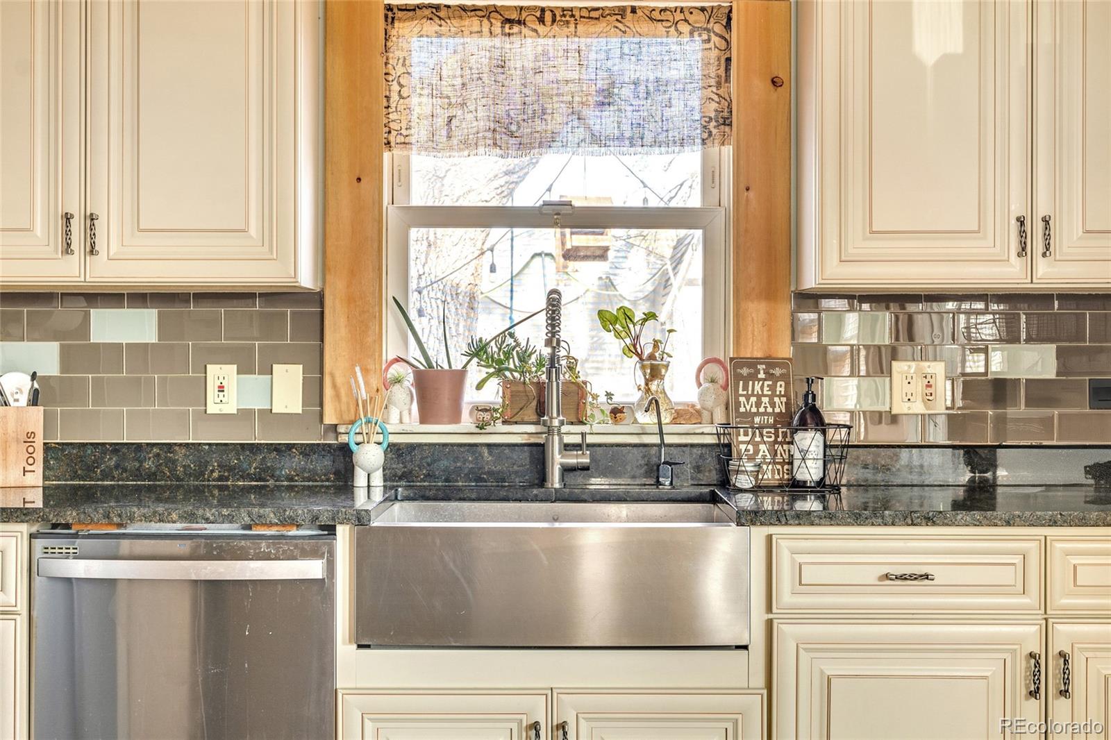 MLS Image #14 for 3270 s galapago street,englewood, Colorado
