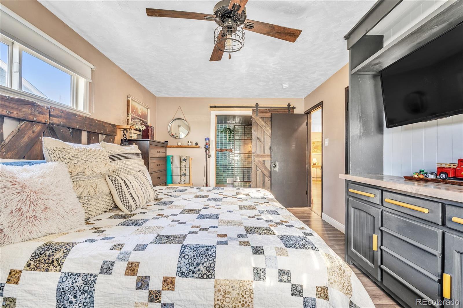 MLS Image #17 for 3270 s galapago street,englewood, Colorado