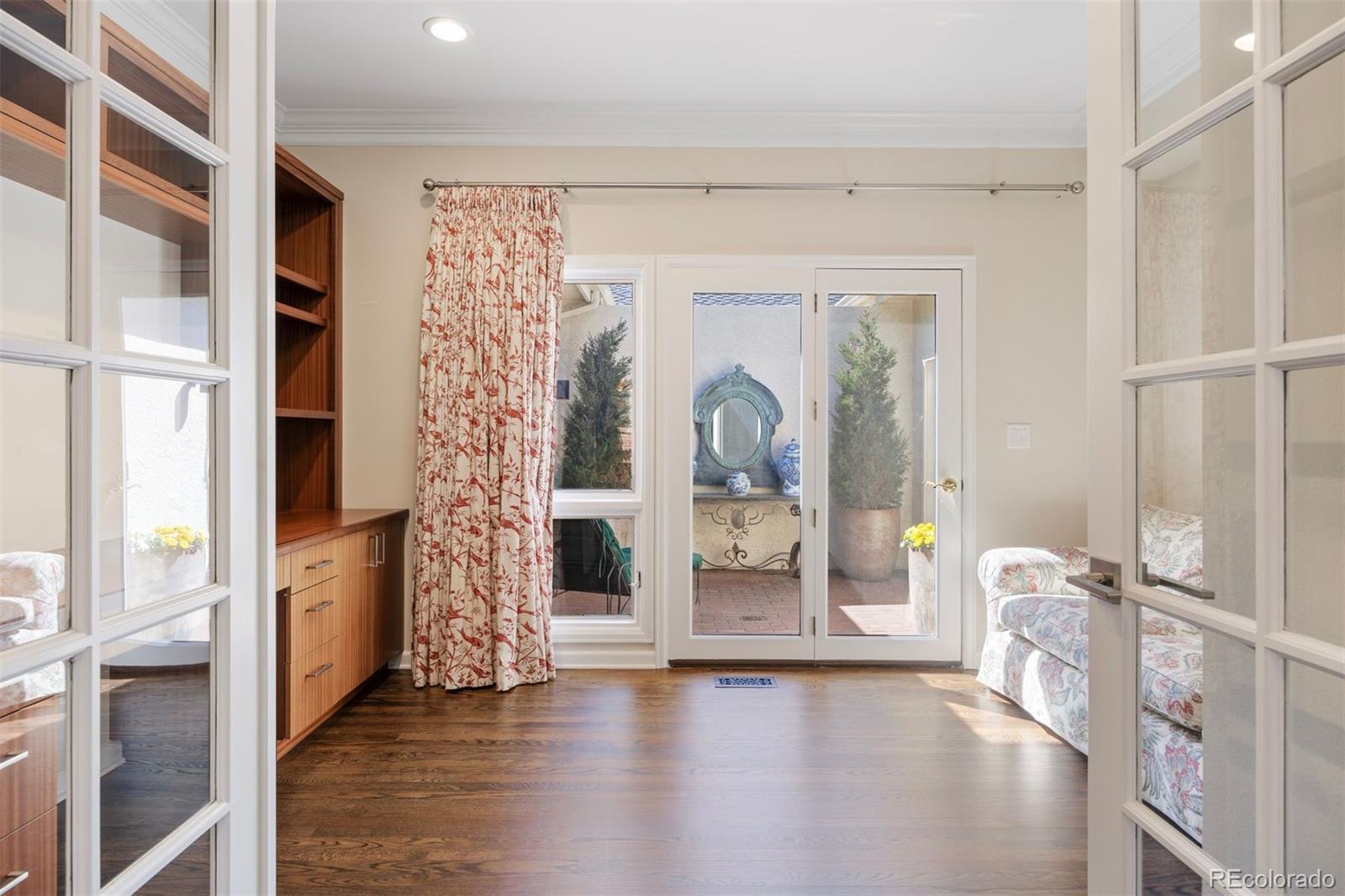 MLS Image #5 for 2552 e alameda avenue,denver, Colorado