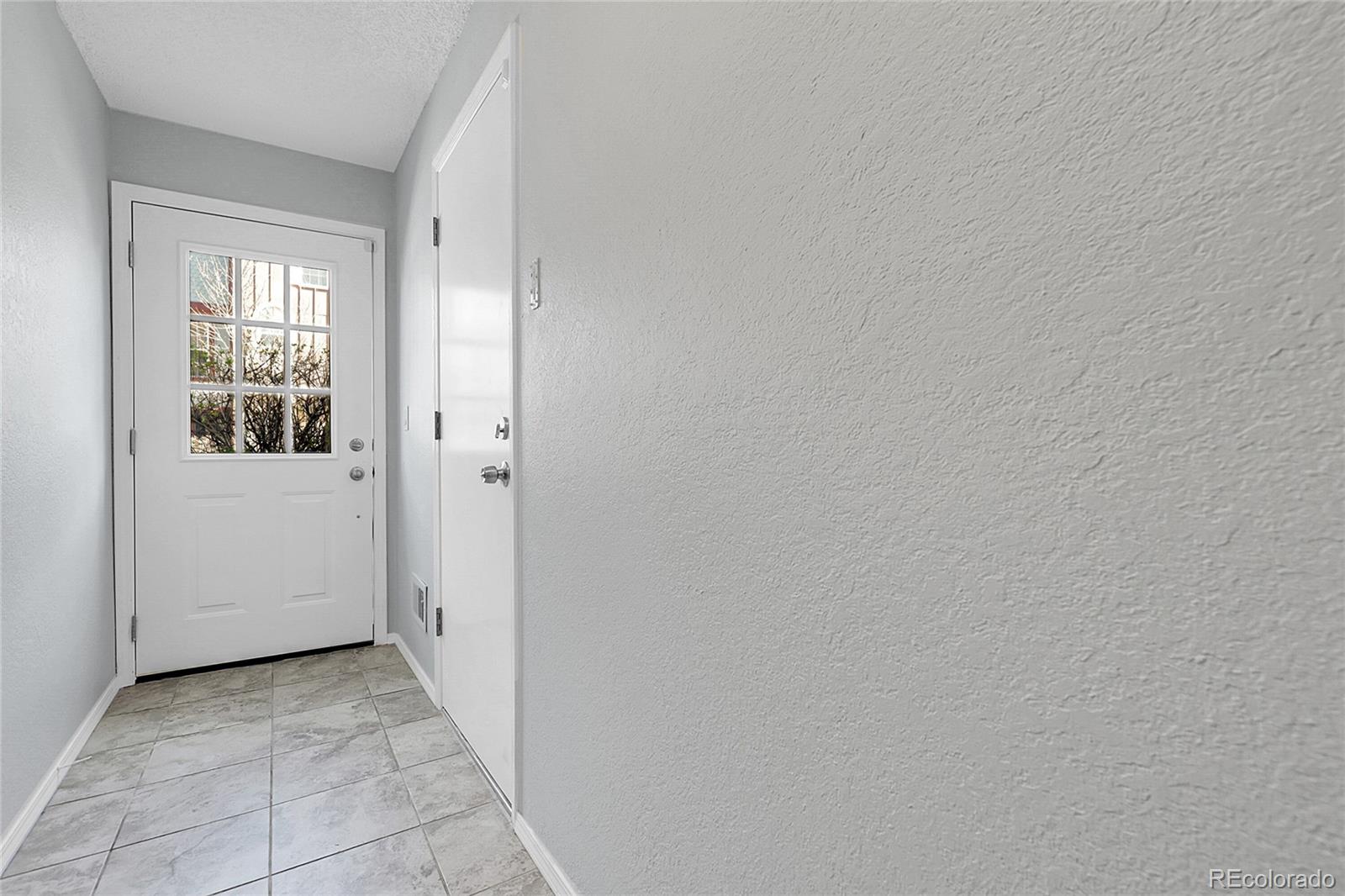 MLS Image #4 for 12031 e ford circle,aurora, Colorado