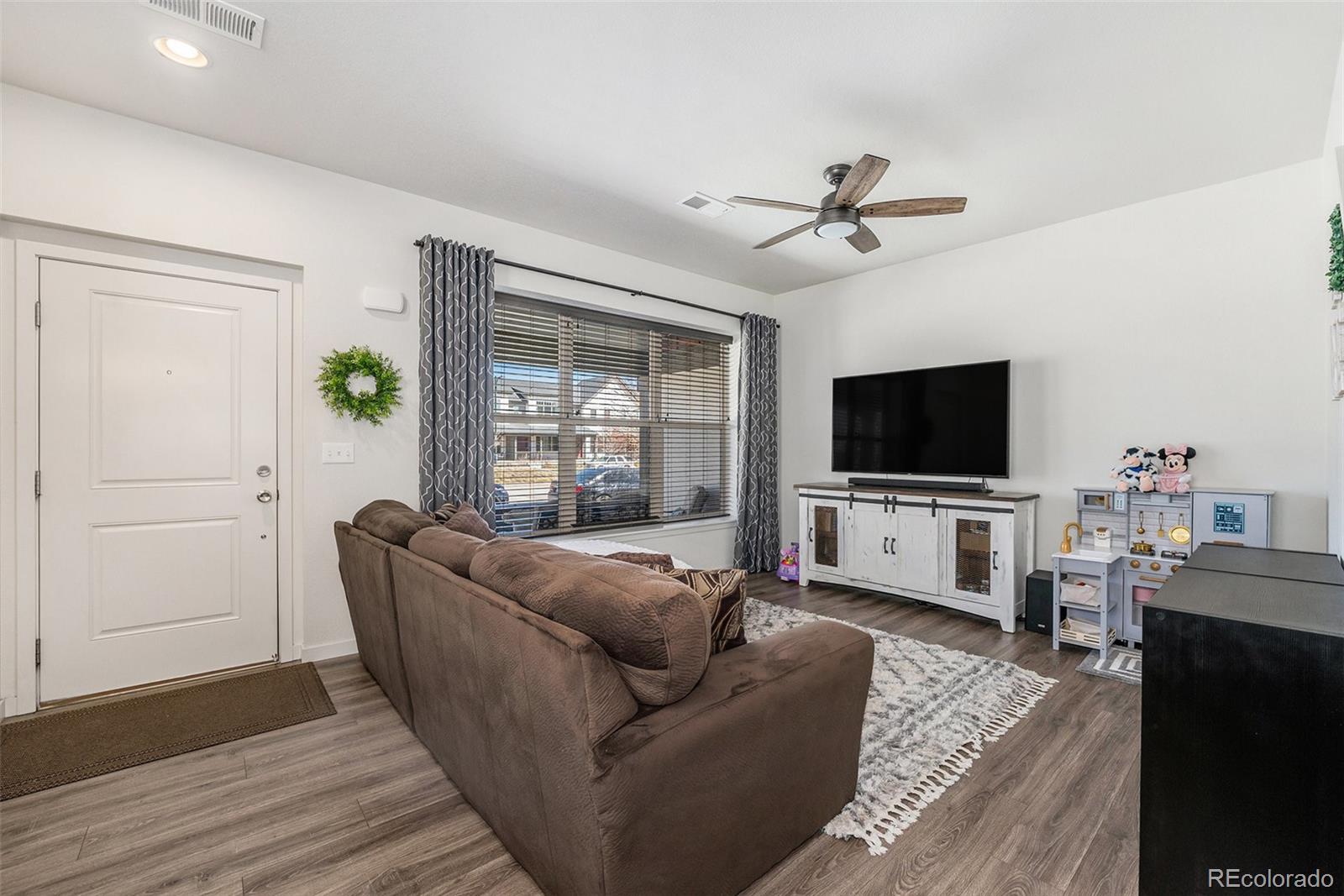 MLS Image #3 for 5251  central park boulevard,denver, Colorado