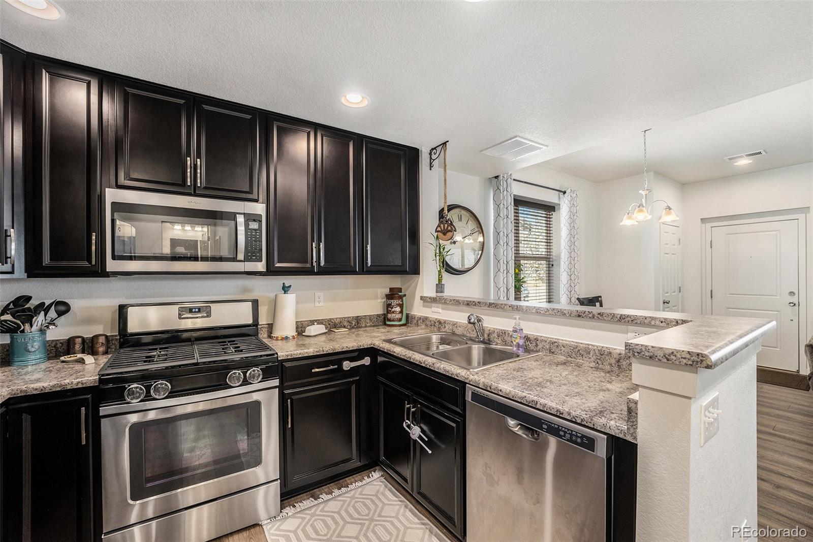 MLS Image #8 for 5251  central park boulevard,denver, Colorado