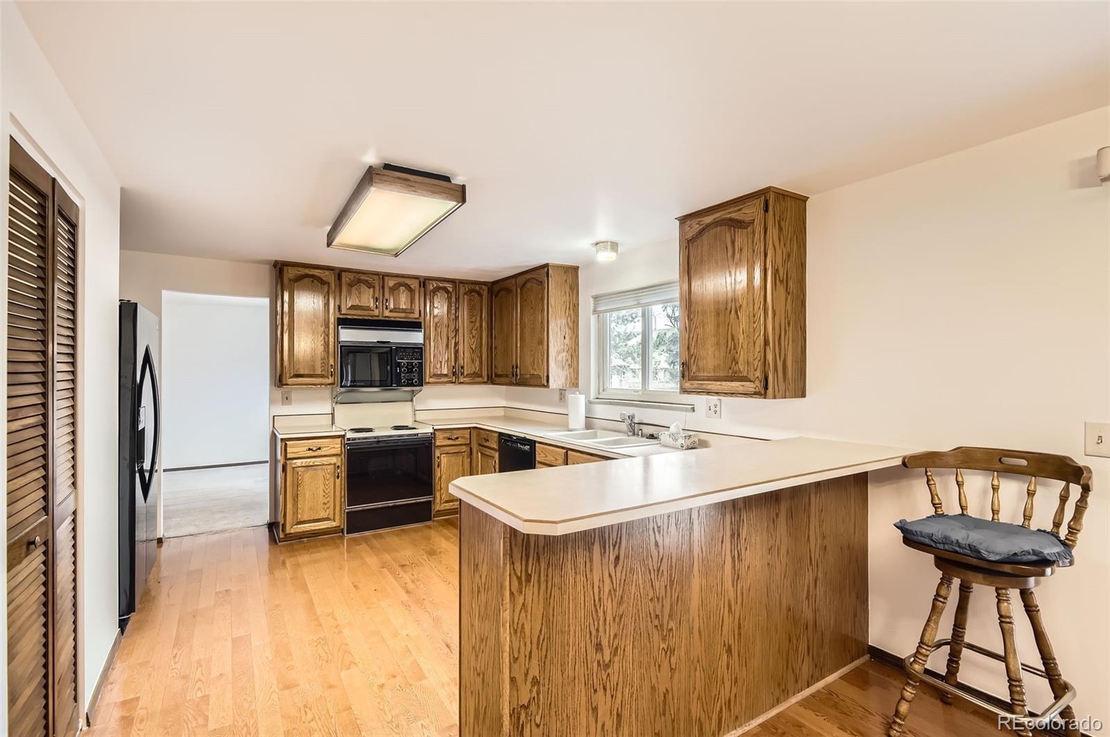 MLS Image #10 for 3270 s krameria street,denver, Colorado