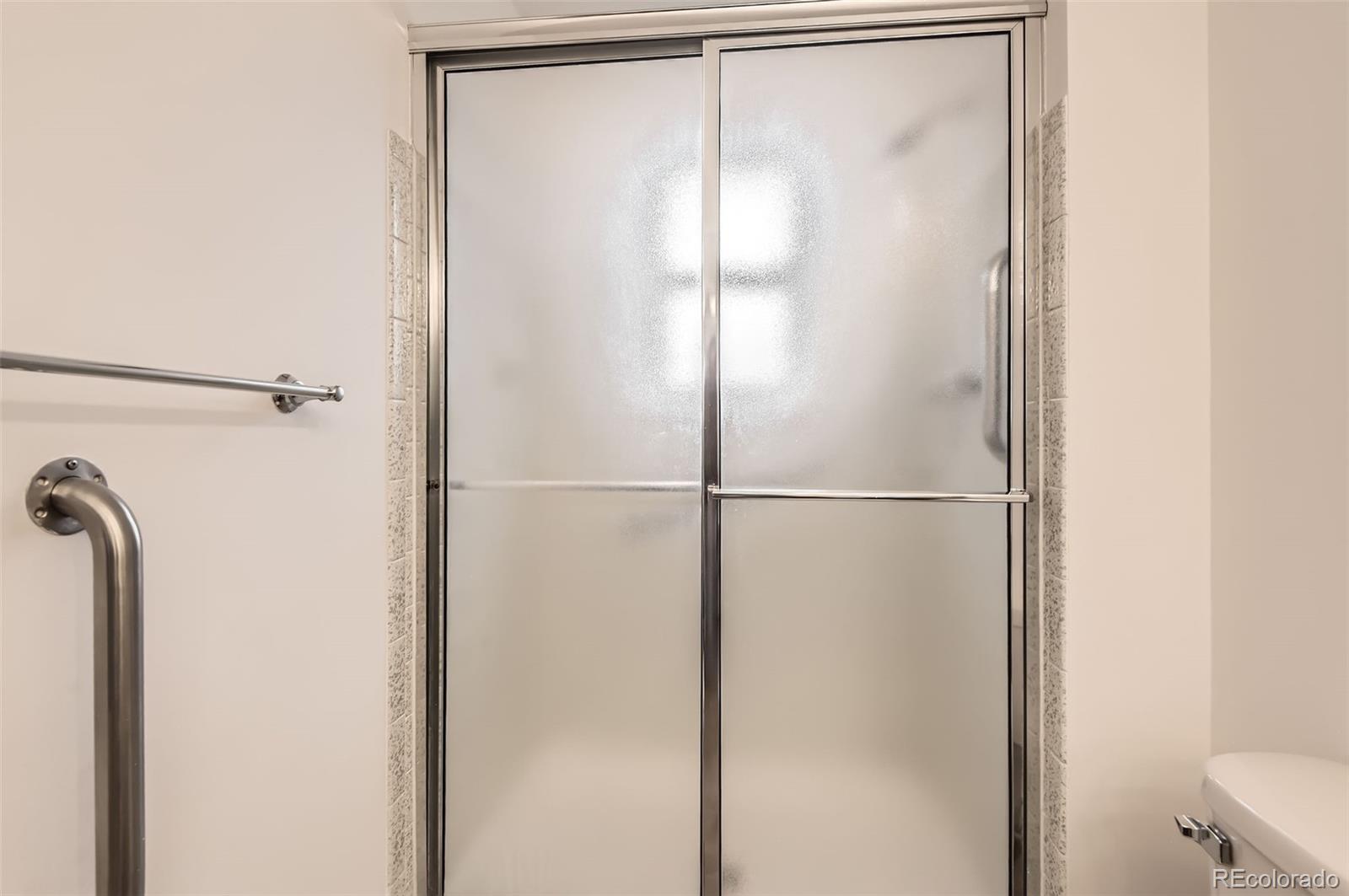 MLS Image #21 for 3270 s krameria street,denver, Colorado