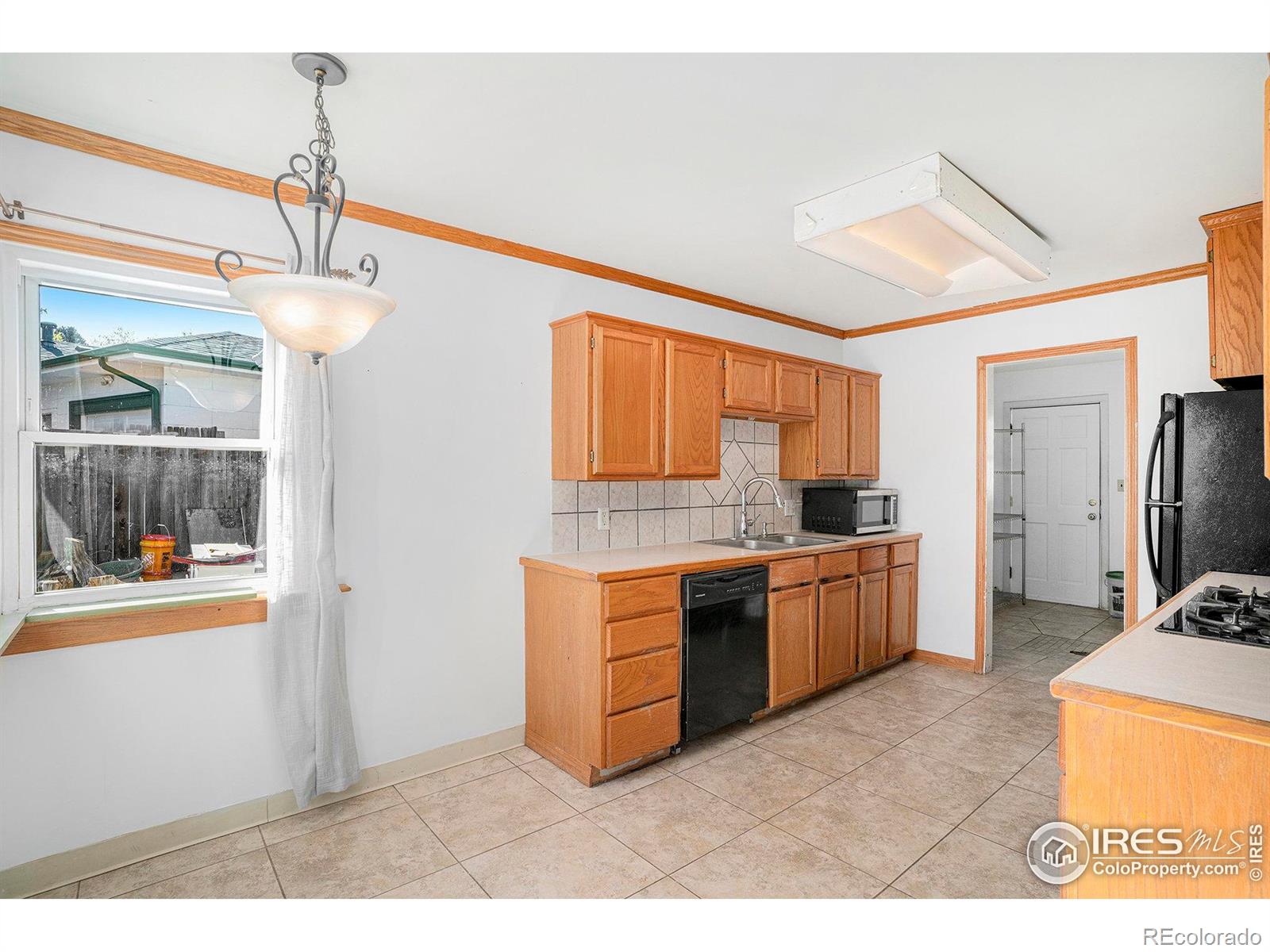 MLS Image #3 for 2311  mountain view drive,loveland, Colorado