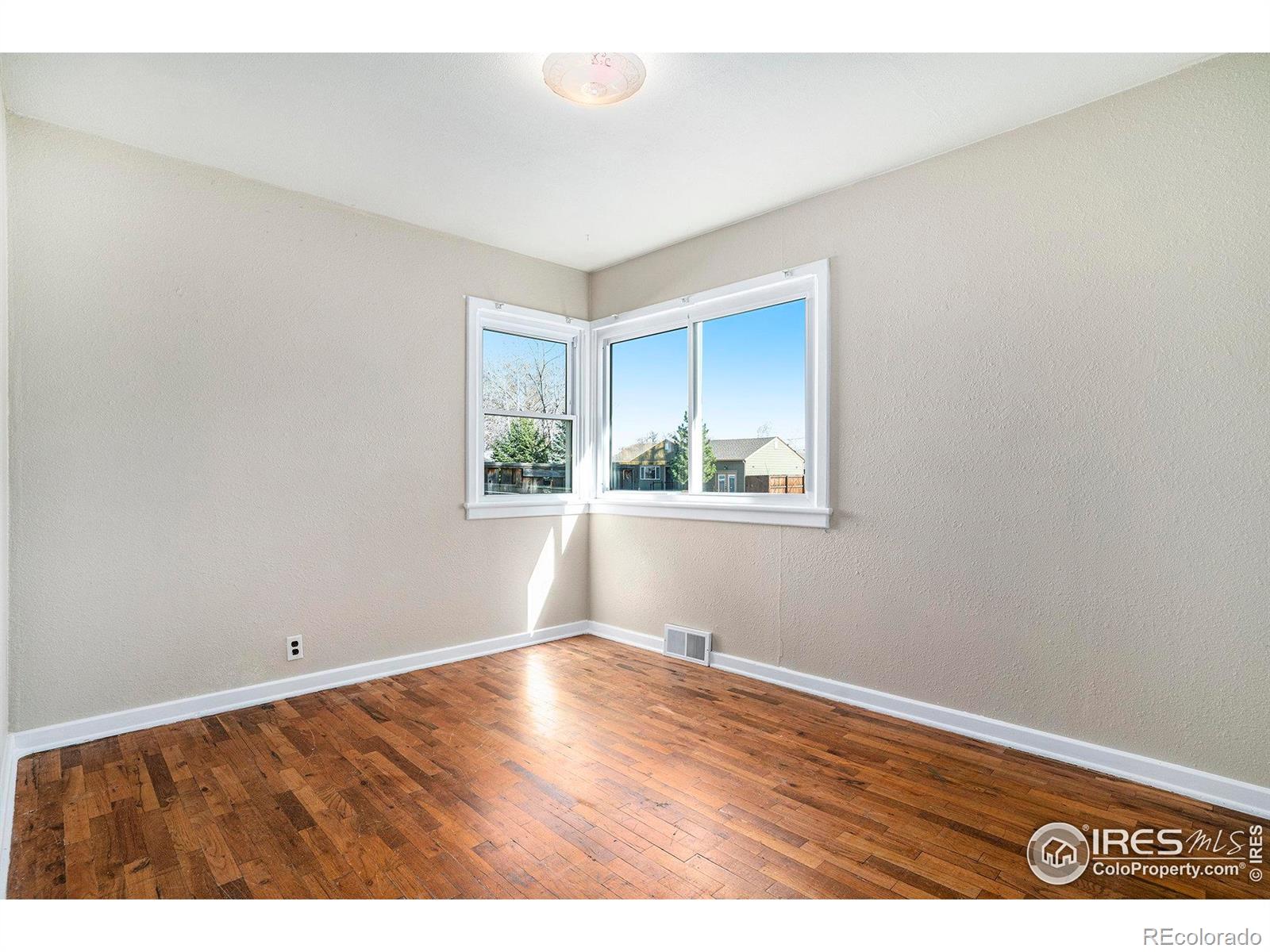 MLS Image #5 for 2311  mountain view drive,loveland, Colorado