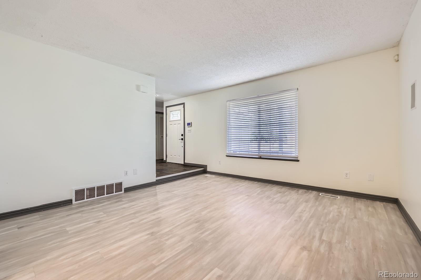 MLS Image #11 for 3320  simmelink loop,colorado springs, Colorado