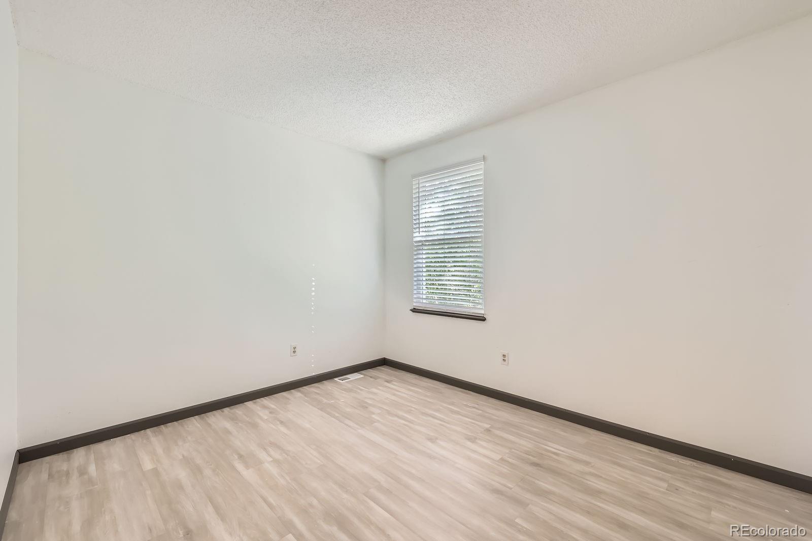 MLS Image #18 for 3320  simmelink loop,colorado springs, Colorado