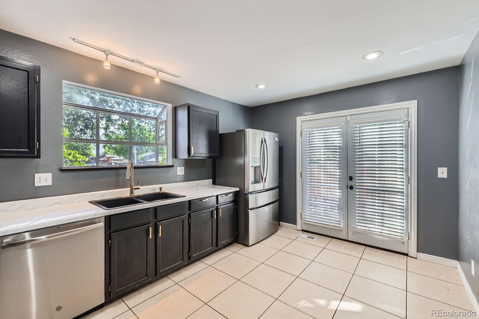 MLS Image #2 for 3320  simmelink loop,colorado springs, Colorado