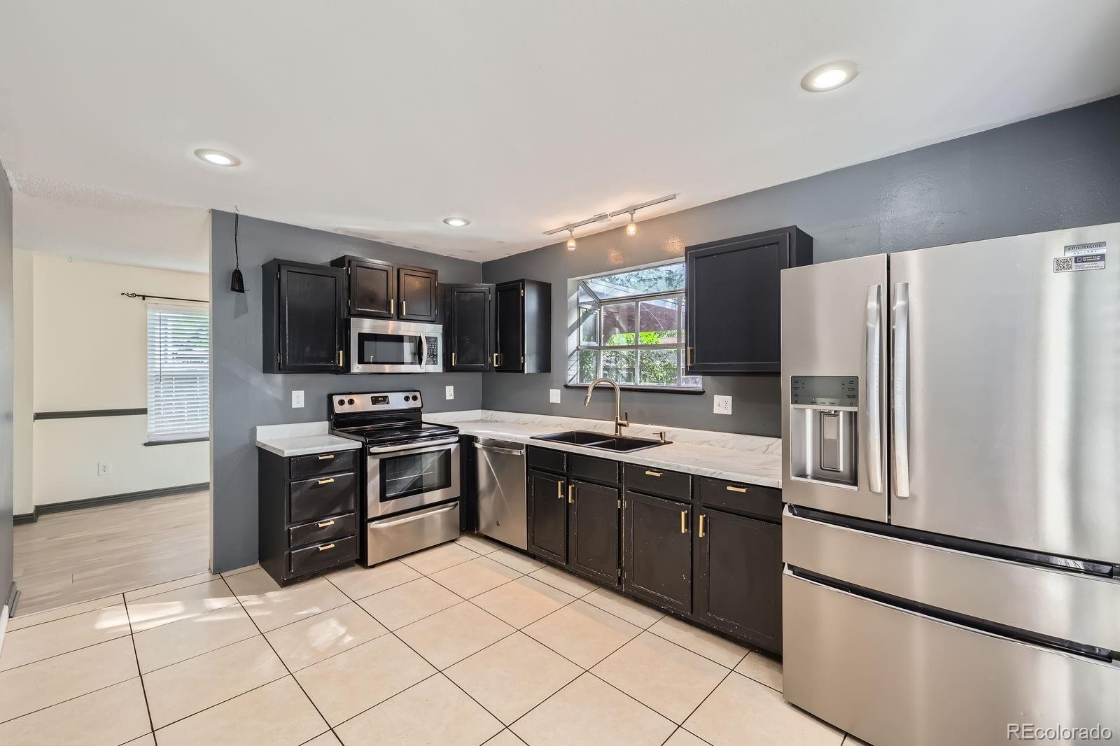 MLS Image #3 for 3320  simmelink loop,colorado springs, Colorado