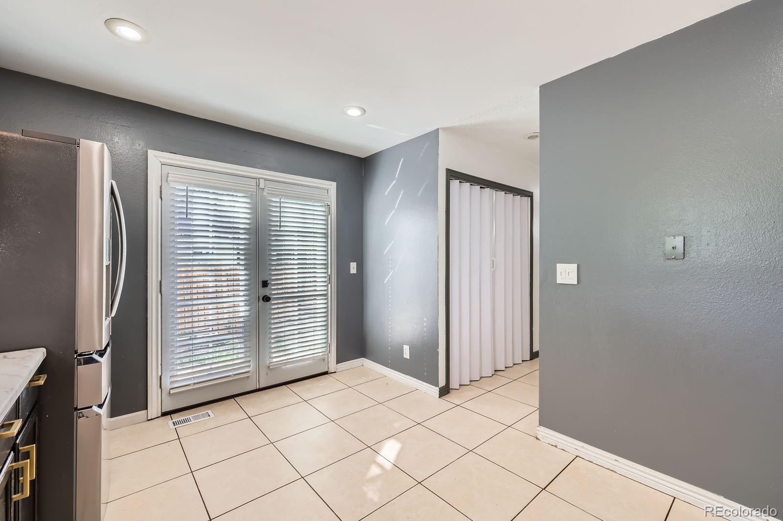 MLS Image #4 for 3320  simmelink loop,colorado springs, Colorado