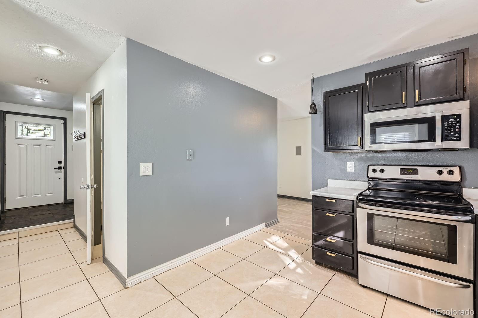 MLS Image #5 for 3320  simmelink loop,colorado springs, Colorado