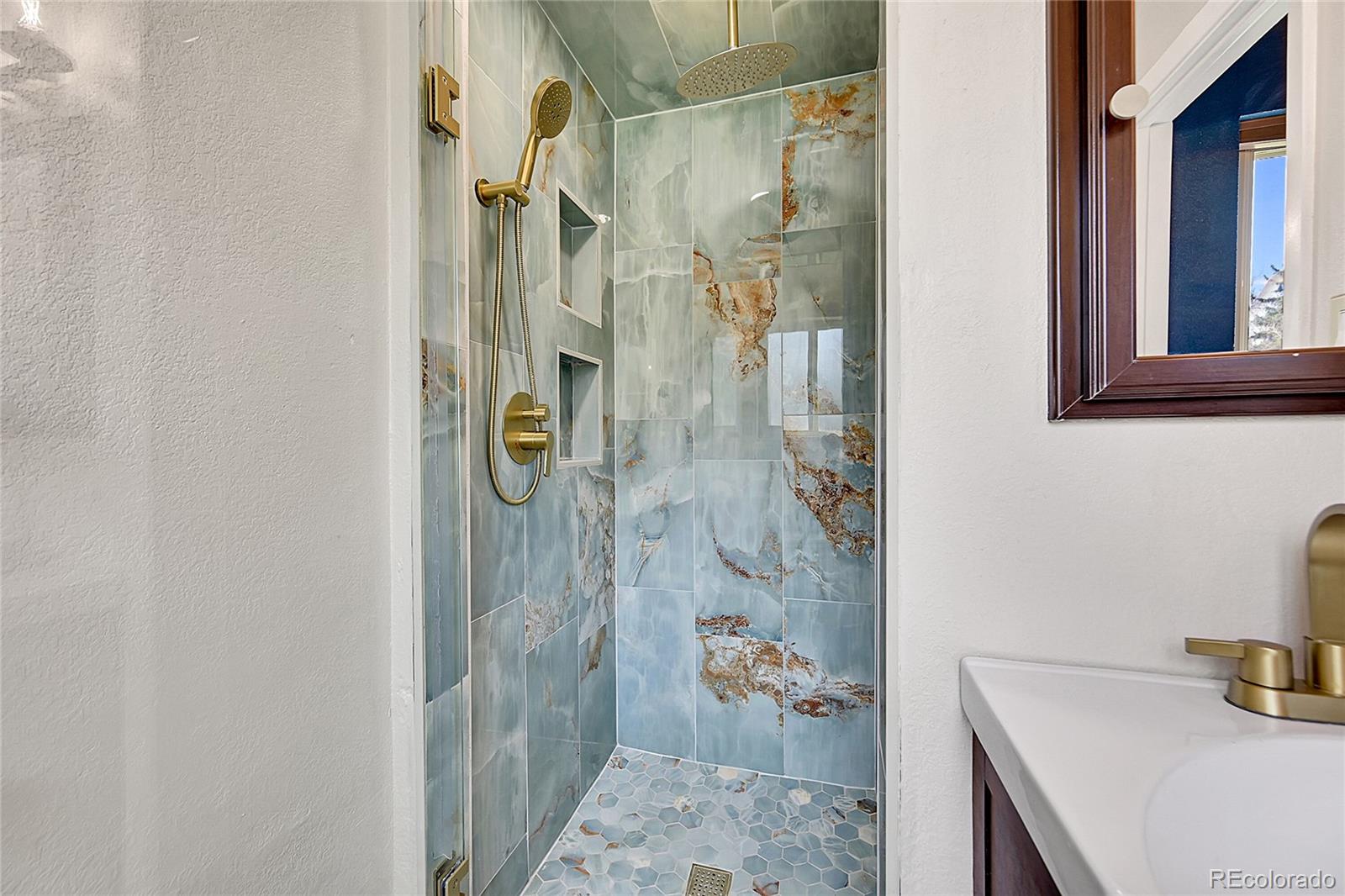 MLS Image #11 for 2005  tabor drive,lakewood, Colorado
