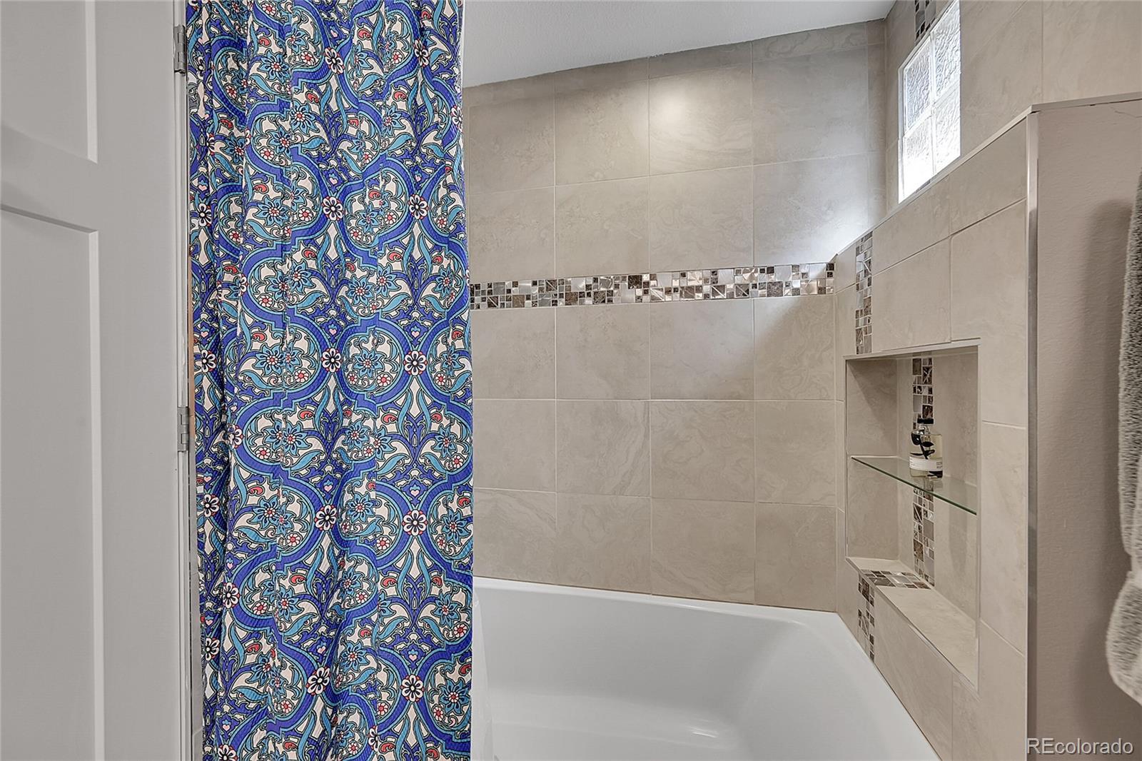 MLS Image #21 for 2005  tabor drive,lakewood, Colorado