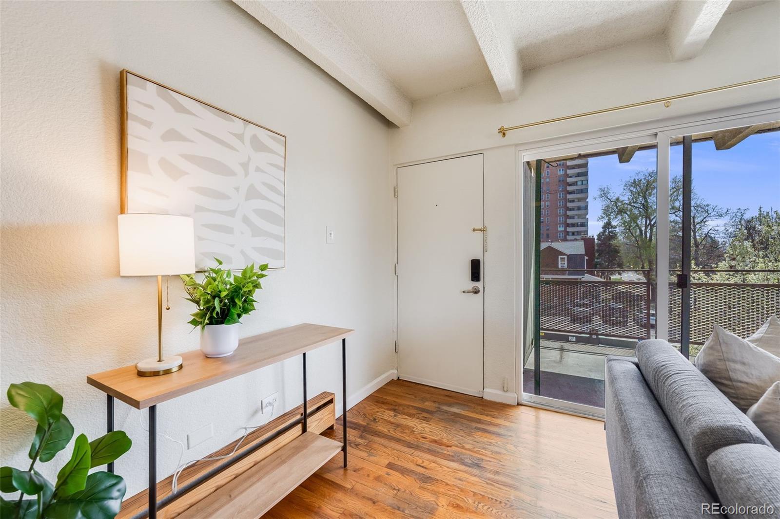 MLS Image #4 for 250 n pearl street,denver, Colorado