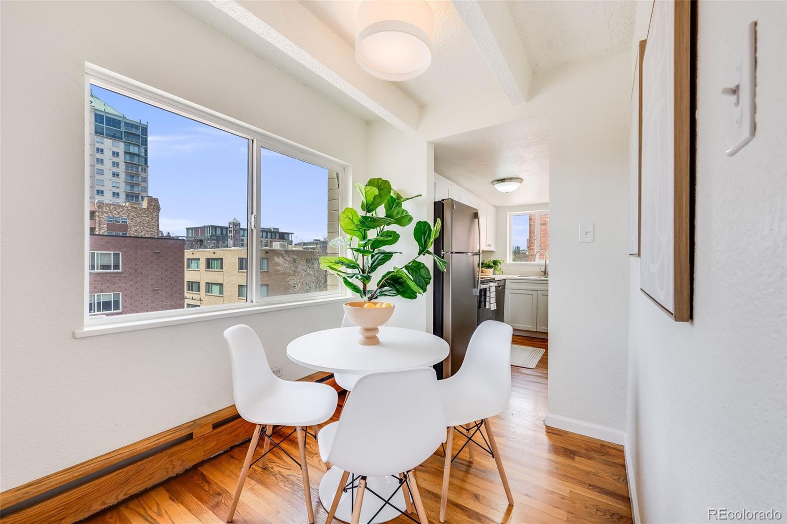 MLS Image #5 for 250 n pearl street,denver, Colorado