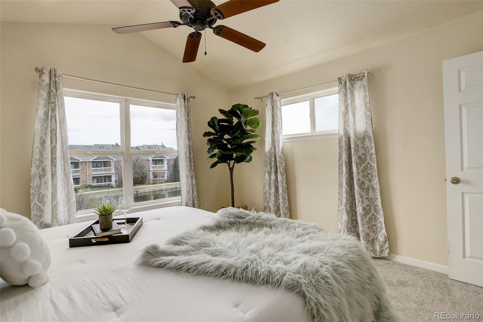 MLS Image #13 for 15555 e 40th avenue,denver, Colorado