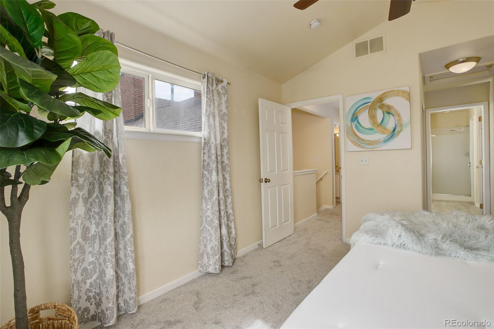 MLS Image #14 for 15555 e 40th avenue,denver, Colorado