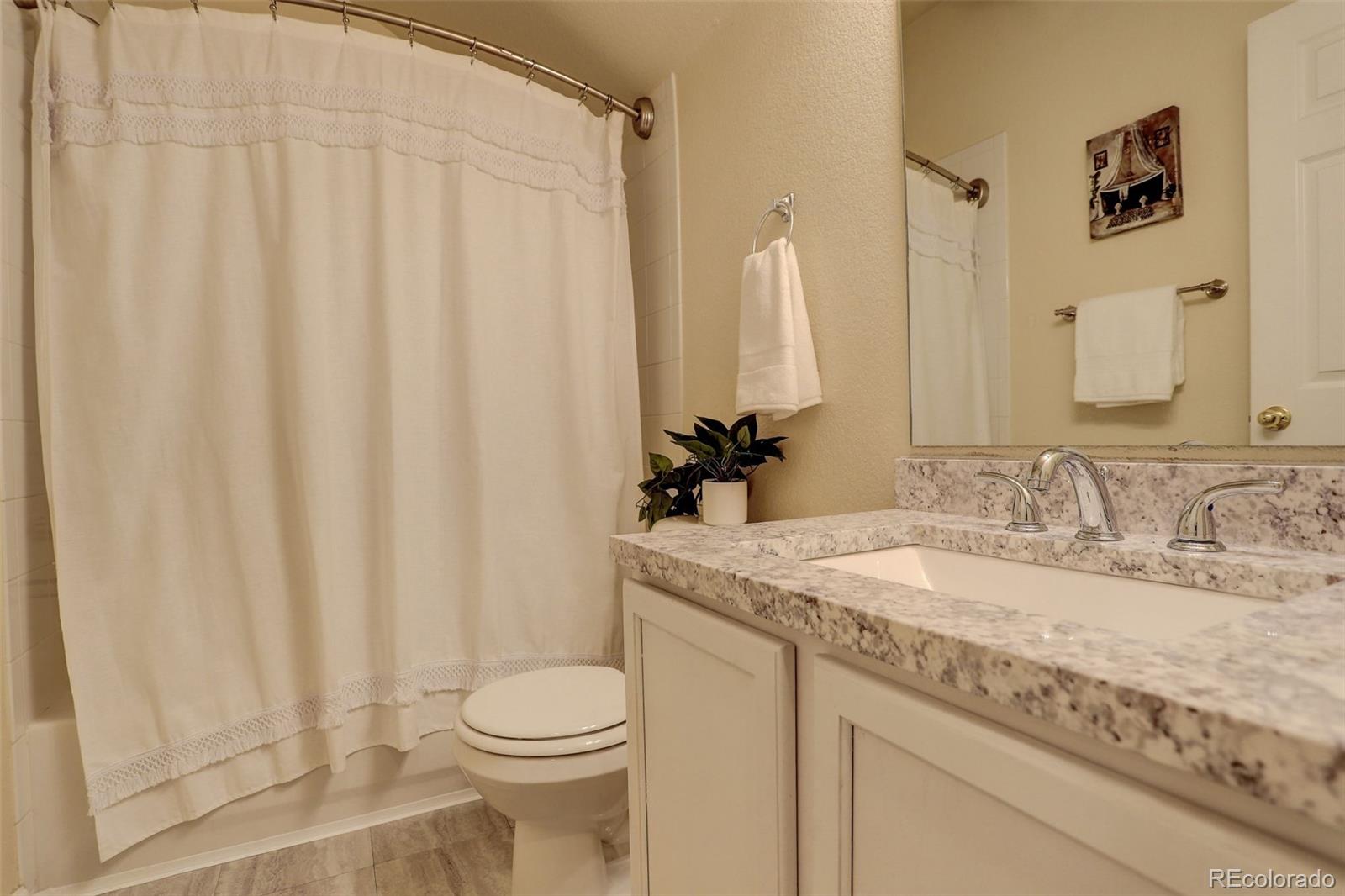 MLS Image #18 for 15555 e 40th avenue,denver, Colorado