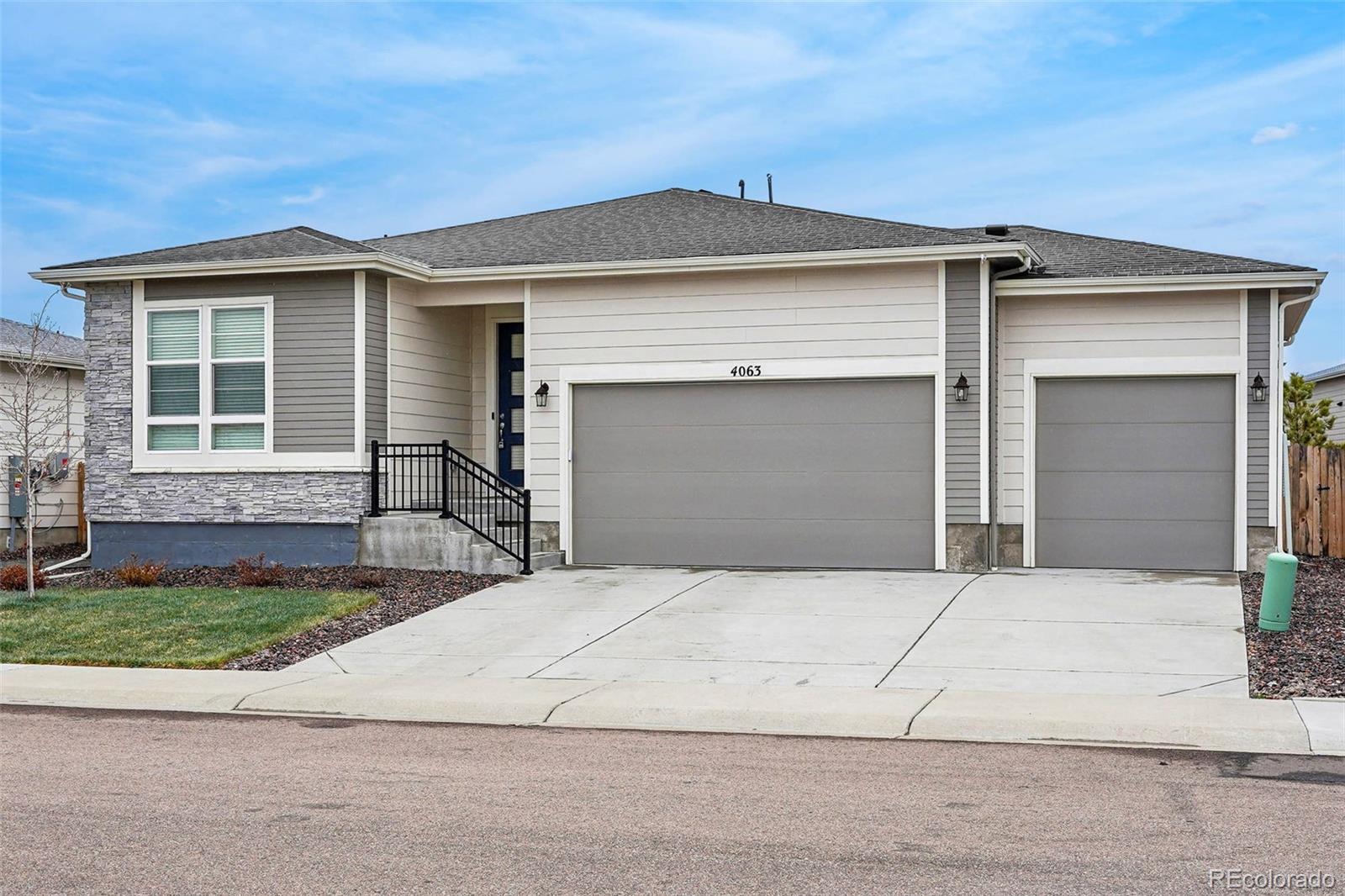 MLS Image #2 for 4063  castle vista drive,castle rock, Colorado
