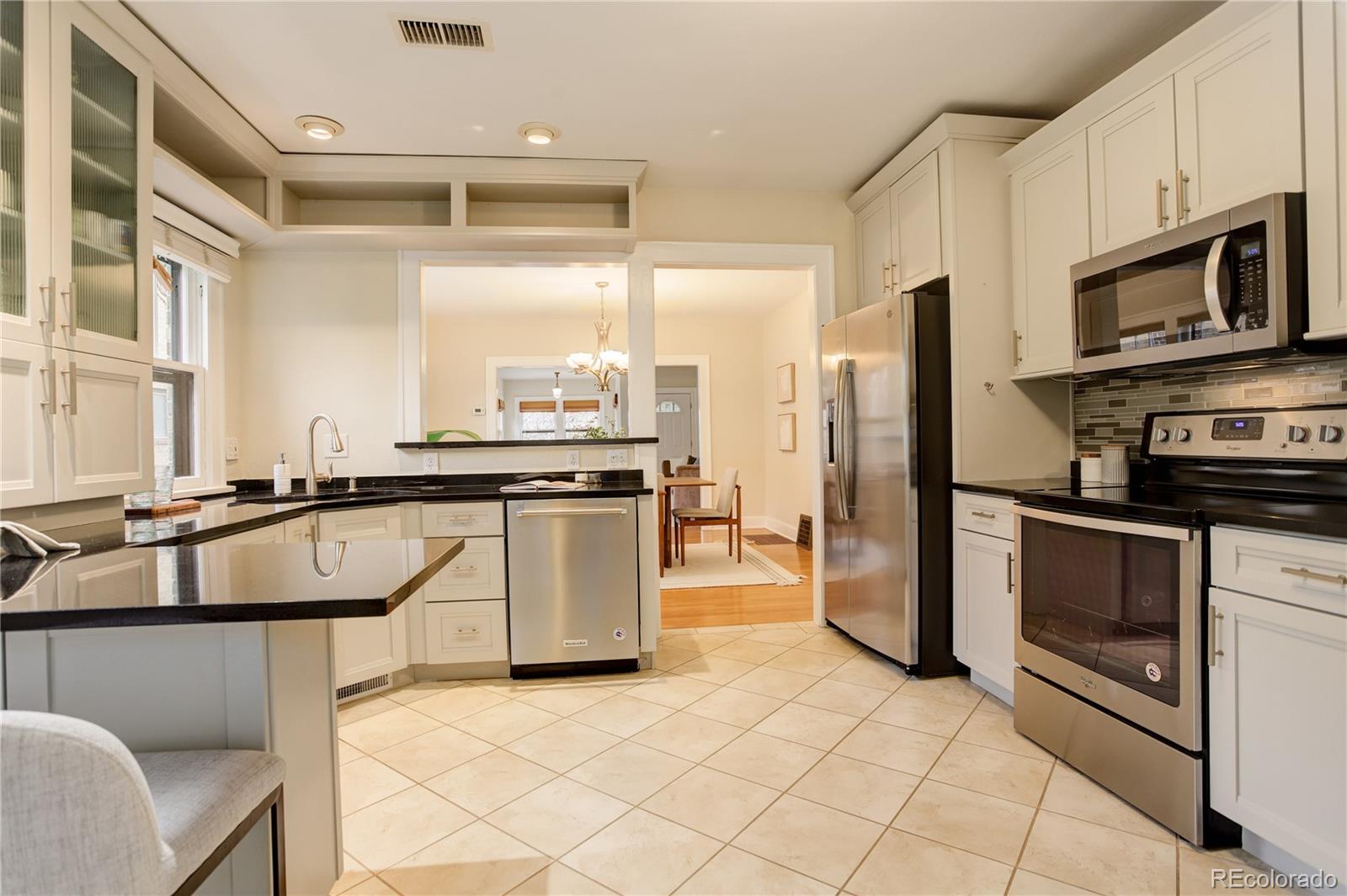 MLS Image #8 for 4129 e 18th avenue,denver, Colorado
