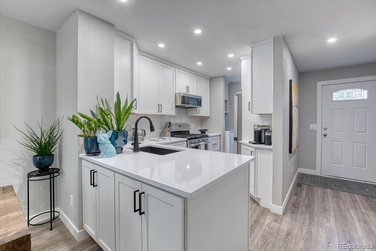 MLS Image #0 for 1811 s quebec way,denver, Colorado