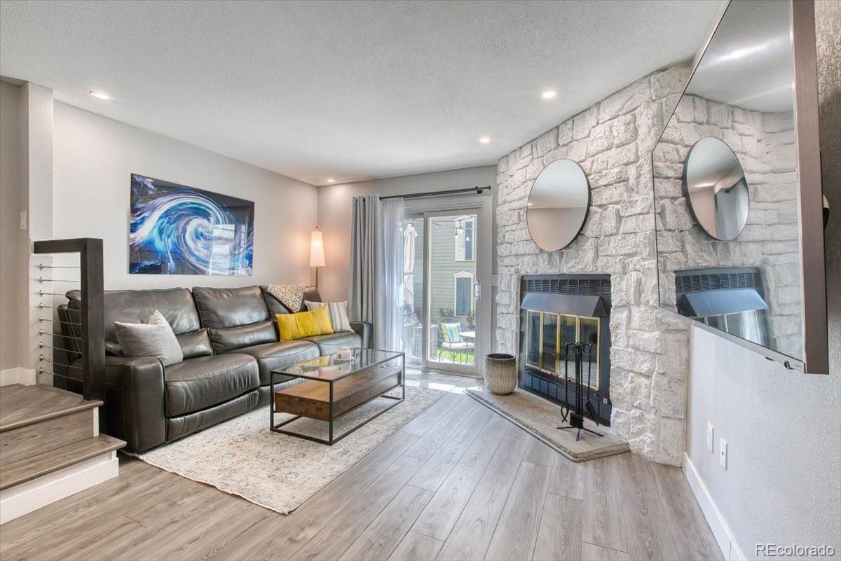 MLS Image #13 for 1811 s quebec way,denver, Colorado