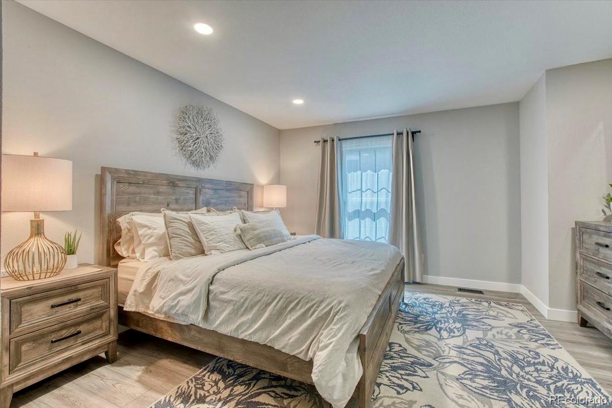 MLS Image #18 for 1811 s quebec way,denver, Colorado