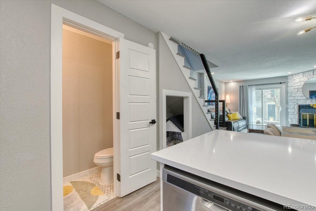 MLS Image #6 for 1811 s quebec way,denver, Colorado