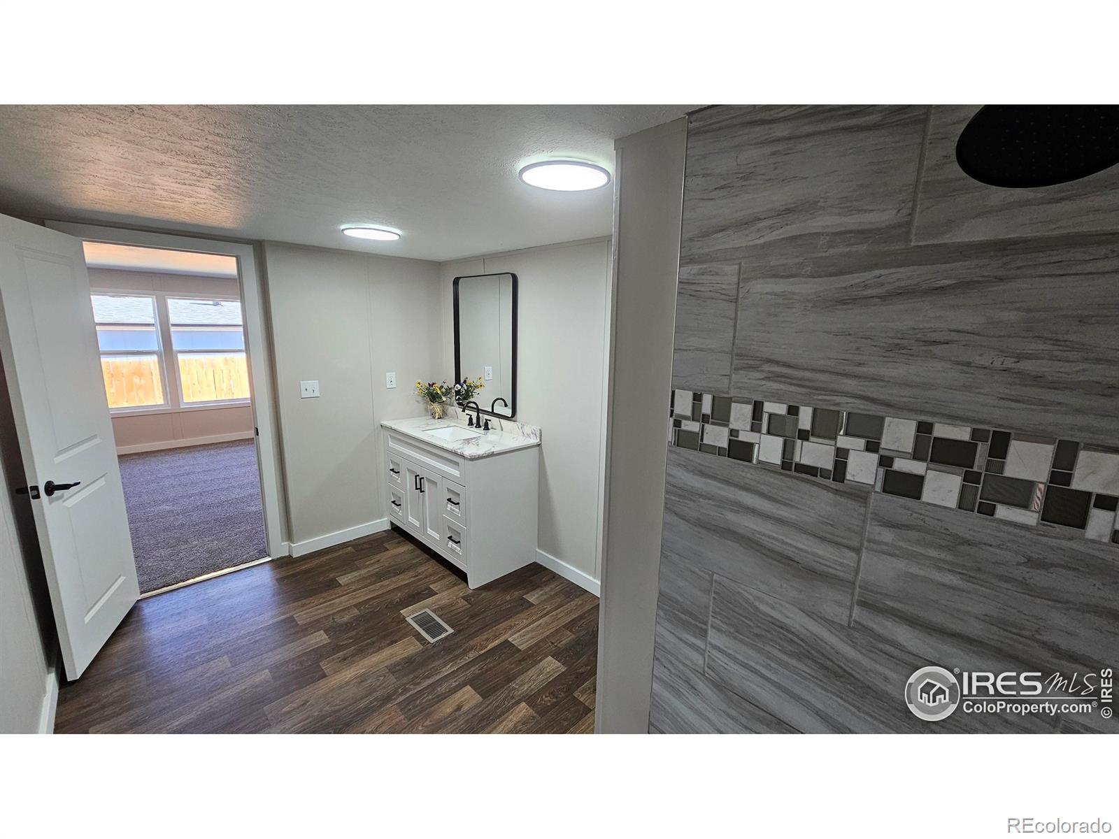 MLS Image #15 for 204  linden drive,log lane village, Colorado