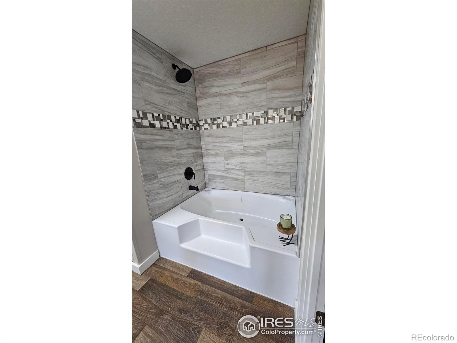 MLS Image #16 for 204  linden drive,log lane village, Colorado