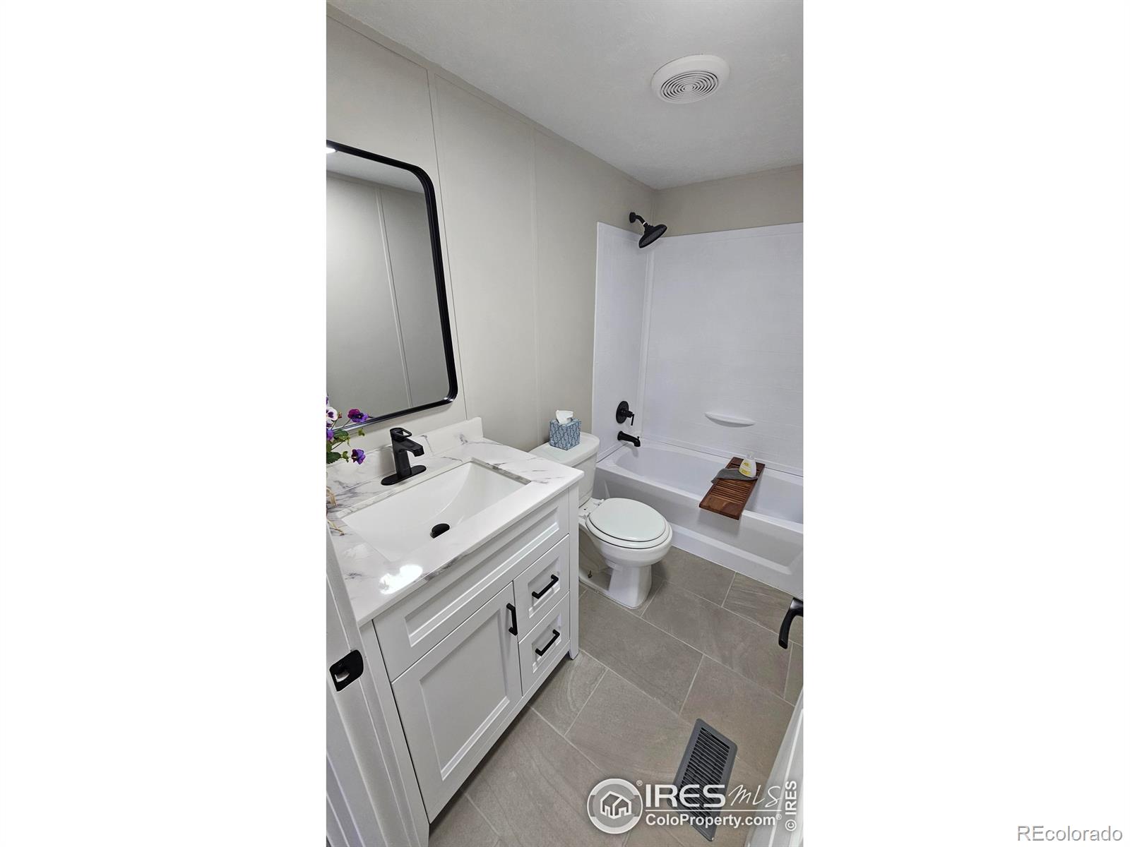 MLS Image #19 for 204  linden drive,log lane village, Colorado