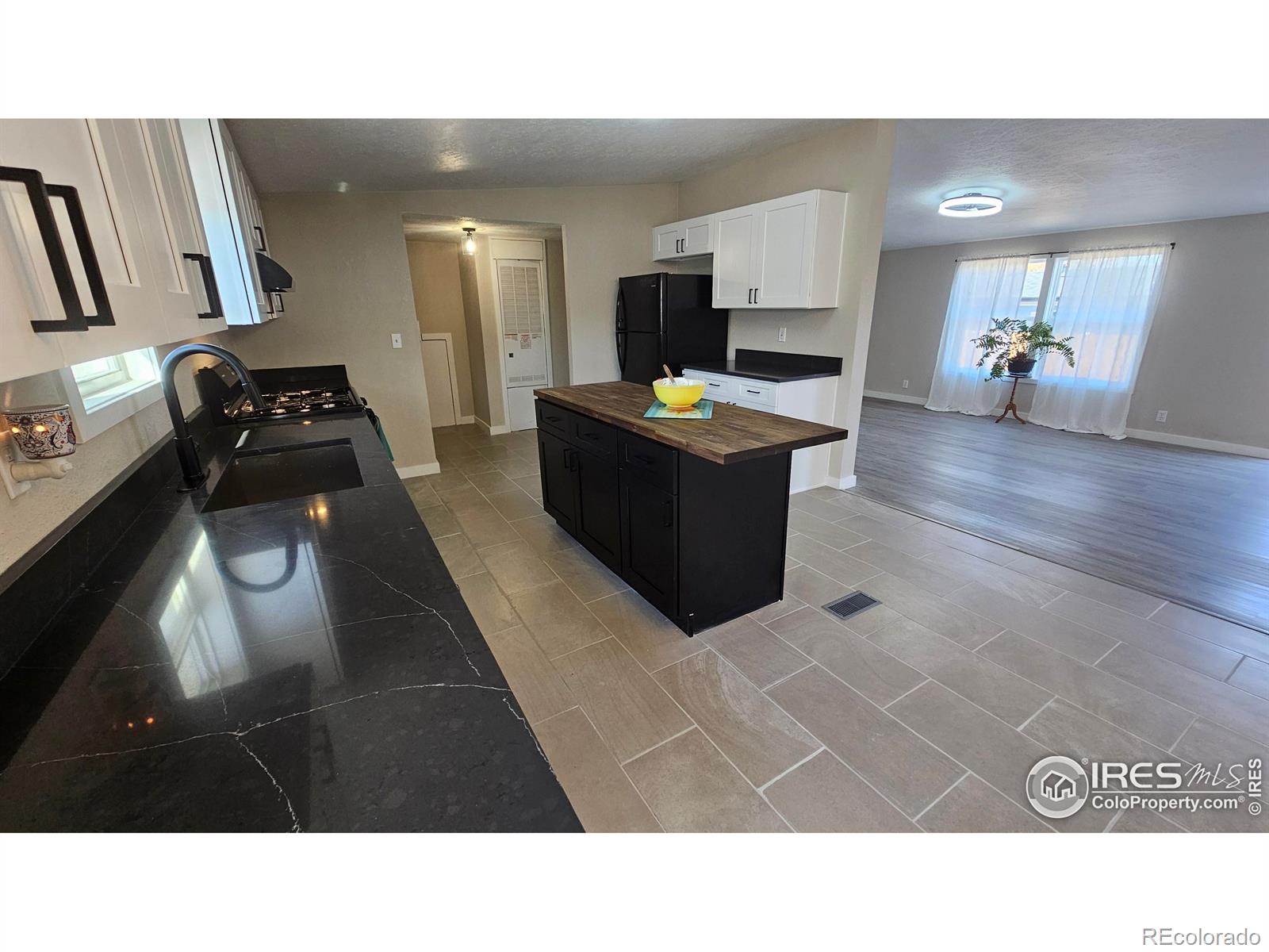 MLS Image #5 for 204  linden drive,log lane village, Colorado