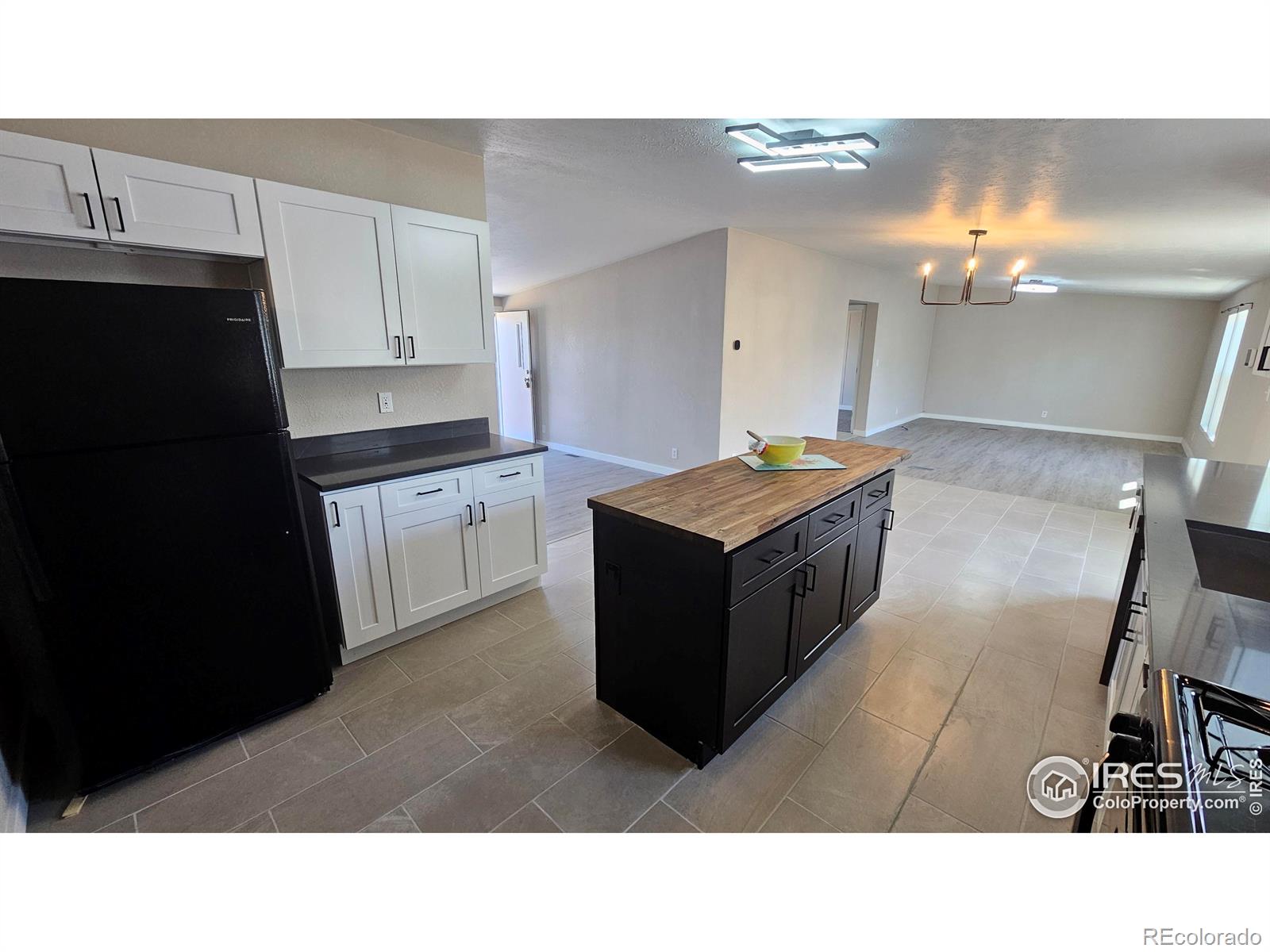 MLS Image #6 for 204  linden drive,log lane village, Colorado