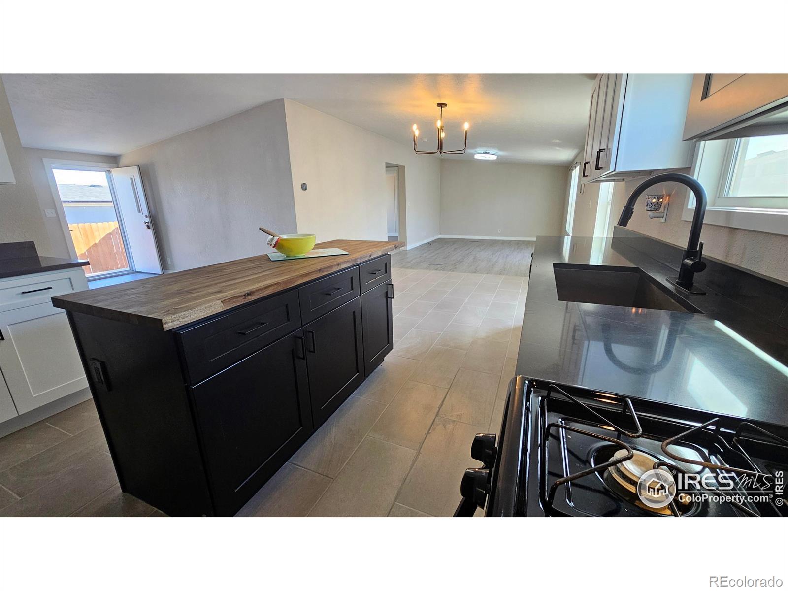 MLS Image #7 for 204  linden drive,log lane village, Colorado