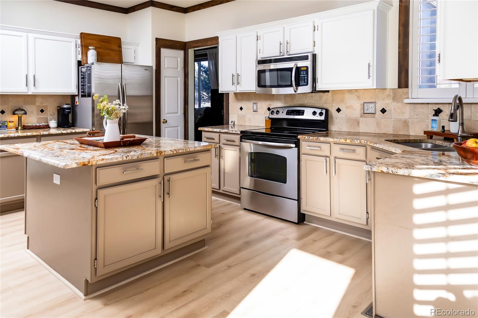 MLS Image #6 for 17020 w 64th drive,arvada, Colorado