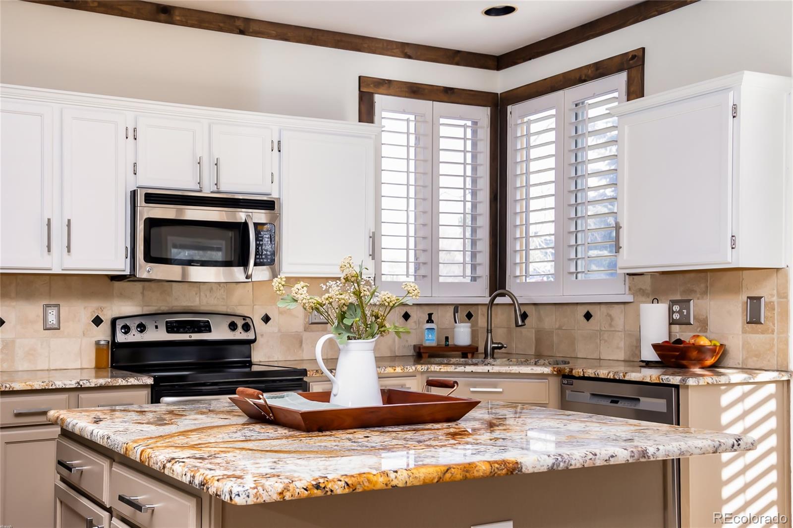 MLS Image #7 for 17020 w 64th drive,arvada, Colorado