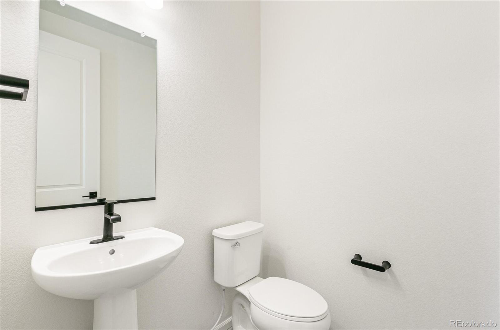 MLS Image #5 for 5788 n killarney way,aurora, Colorado