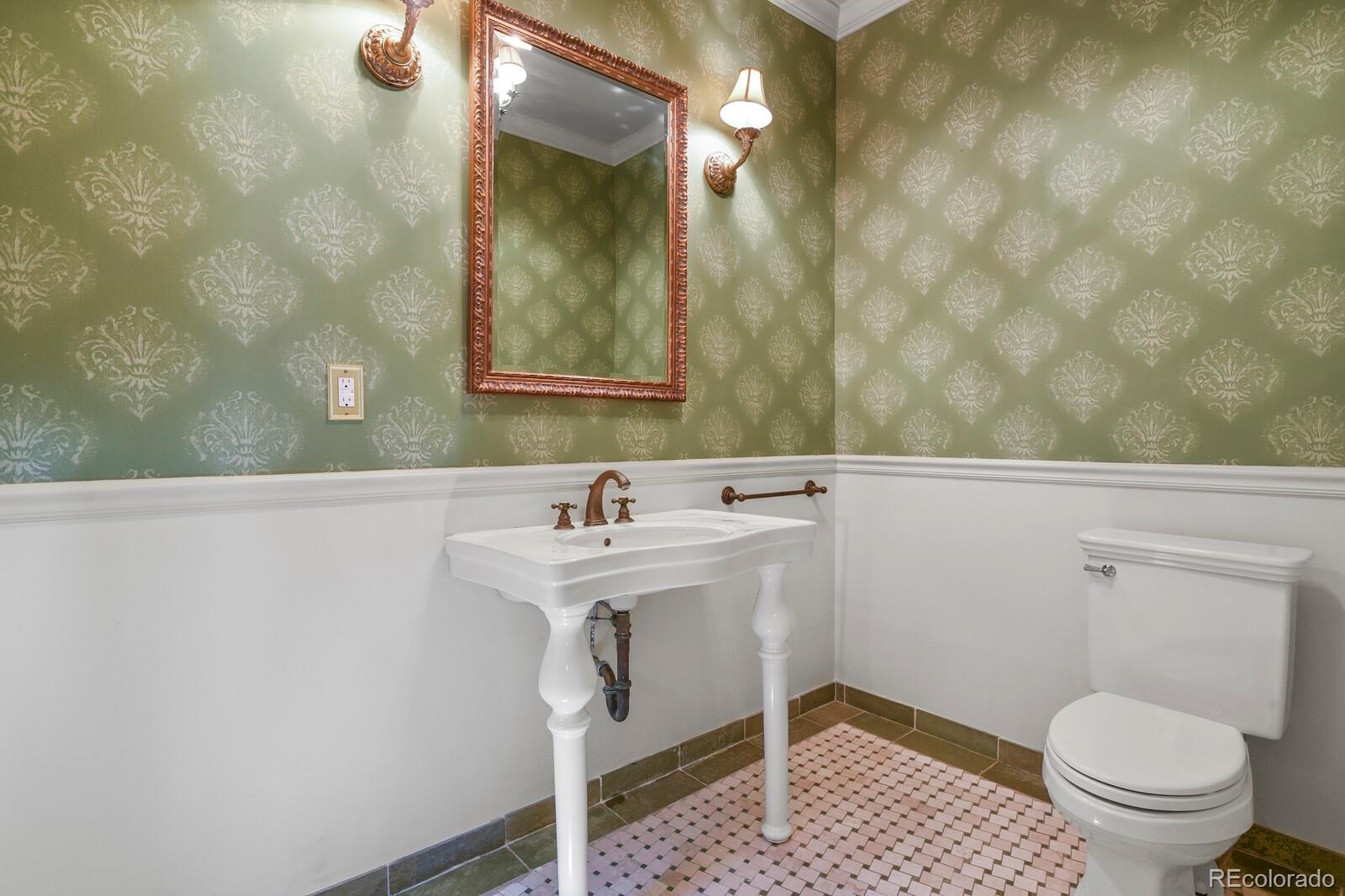 MLS Image #14 for 1229  saint paul street,denver, Colorado
