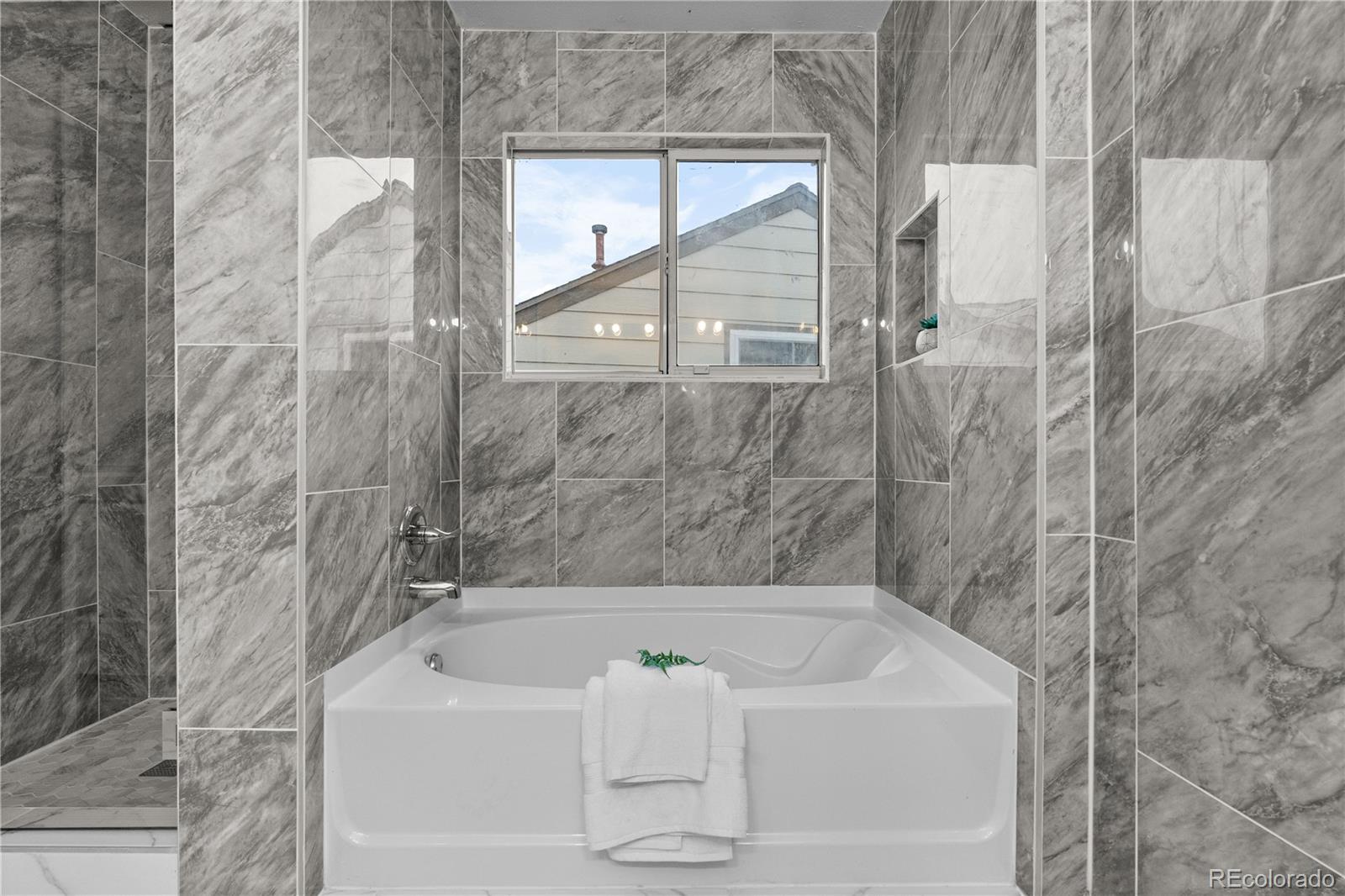 MLS Image #16 for 2881 s salida court,aurora, Colorado