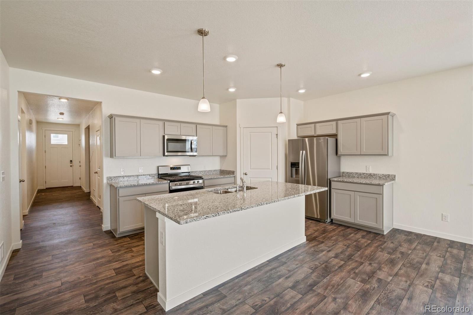 MLS Image #14 for 817  ledge street,lochbuie, Colorado