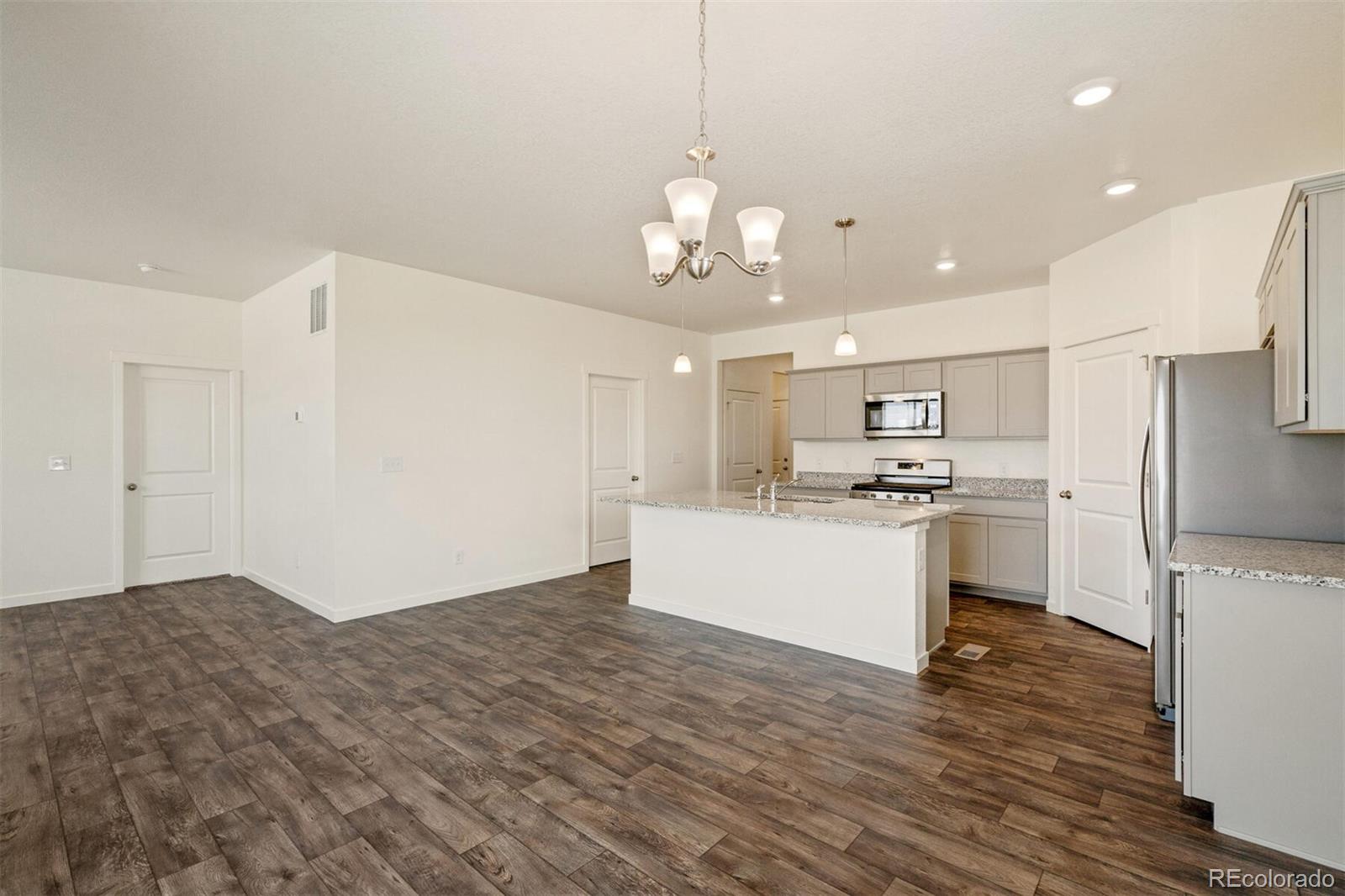 MLS Image #8 for 817  ledge street,lochbuie, Colorado